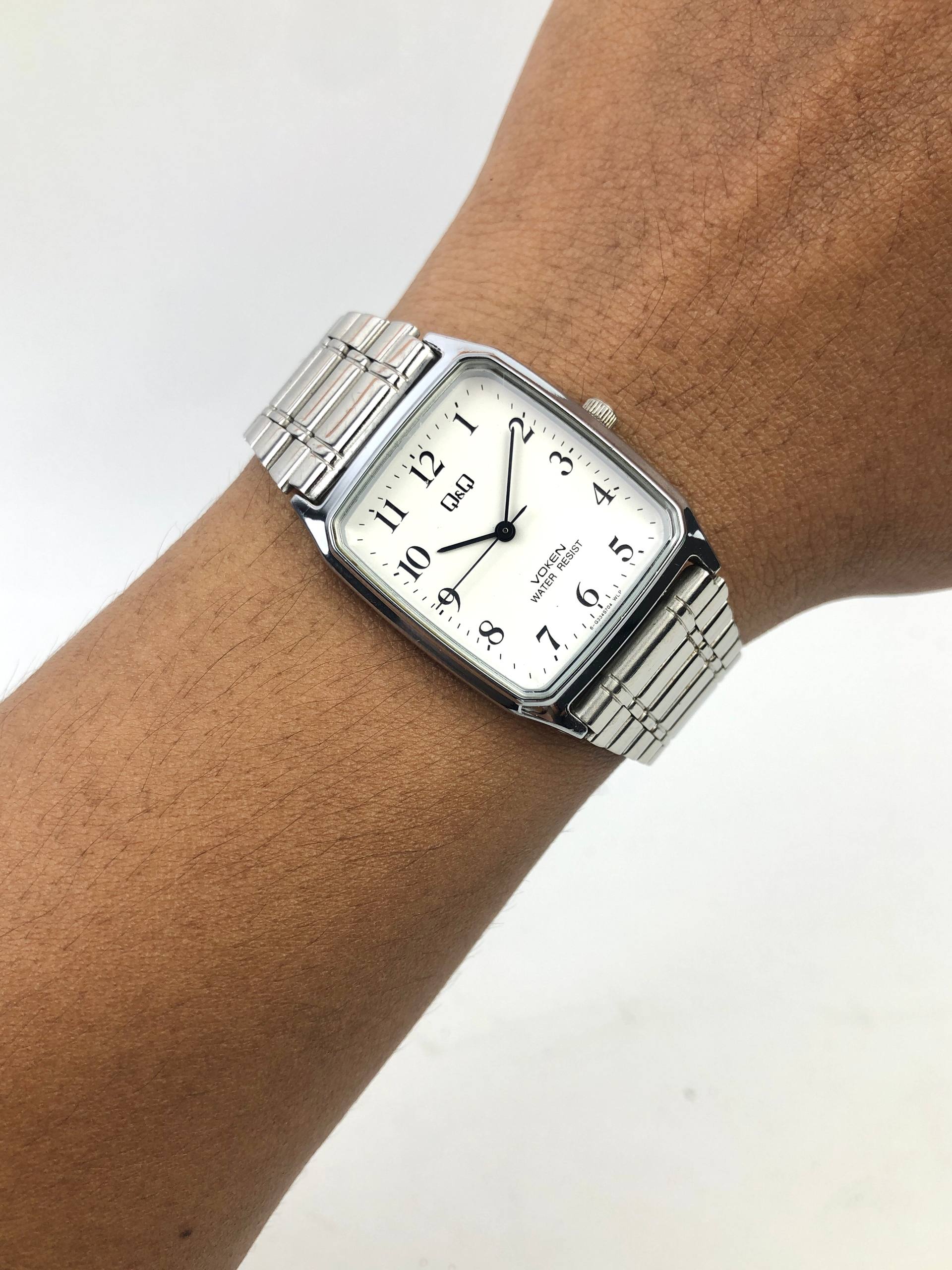 Q&Q QUARTZ JAPAN MOVT DIAL PUTIH ANGKA ARAB BRACELET STAINLESS STEEL