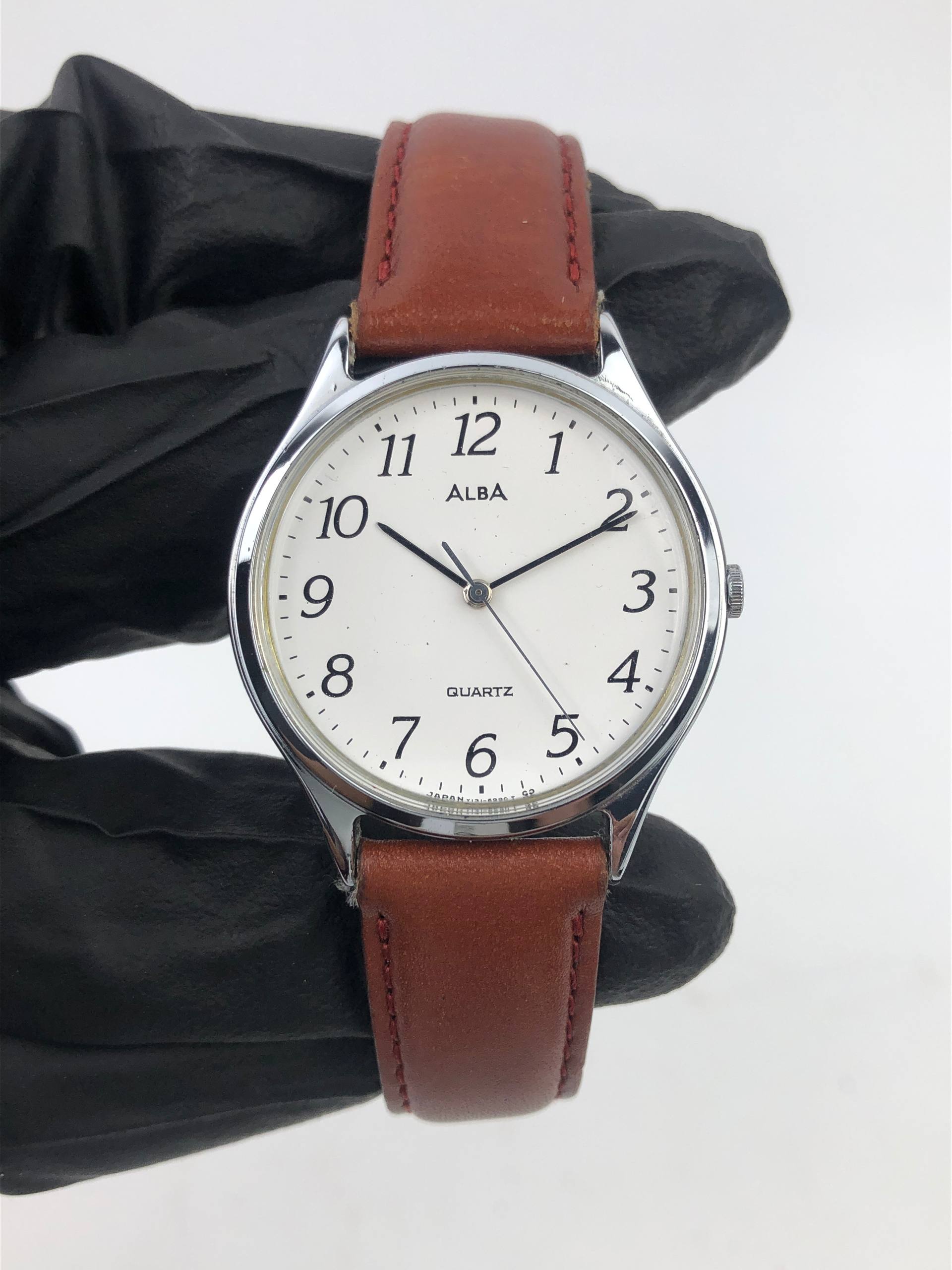 ALBA Y131-6310 QUARTZ JAPAN ARABIC NUMERAL CREAM DIAL LEATHER - Gambar 2