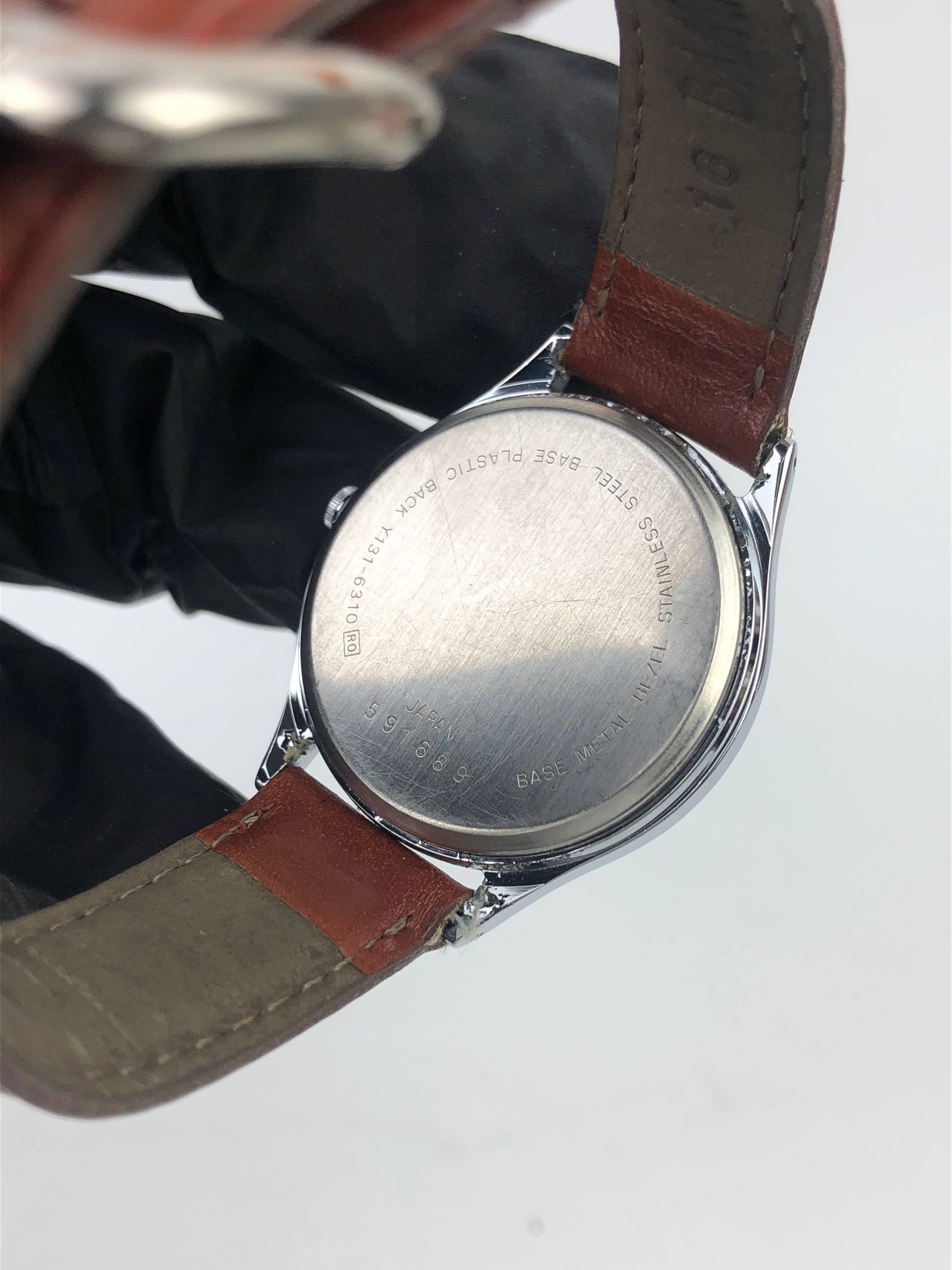 ALBA Y131-6310 QUARTZ JAPAN ARABIC NUMERAL CREAM DIAL LEATHER - Gambar 7