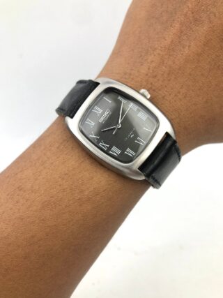 SEIKO CHARIOT 2201-5000 AUTOMATIC 17 JEWELS ROMAN NUMERAL TANK JAPAN