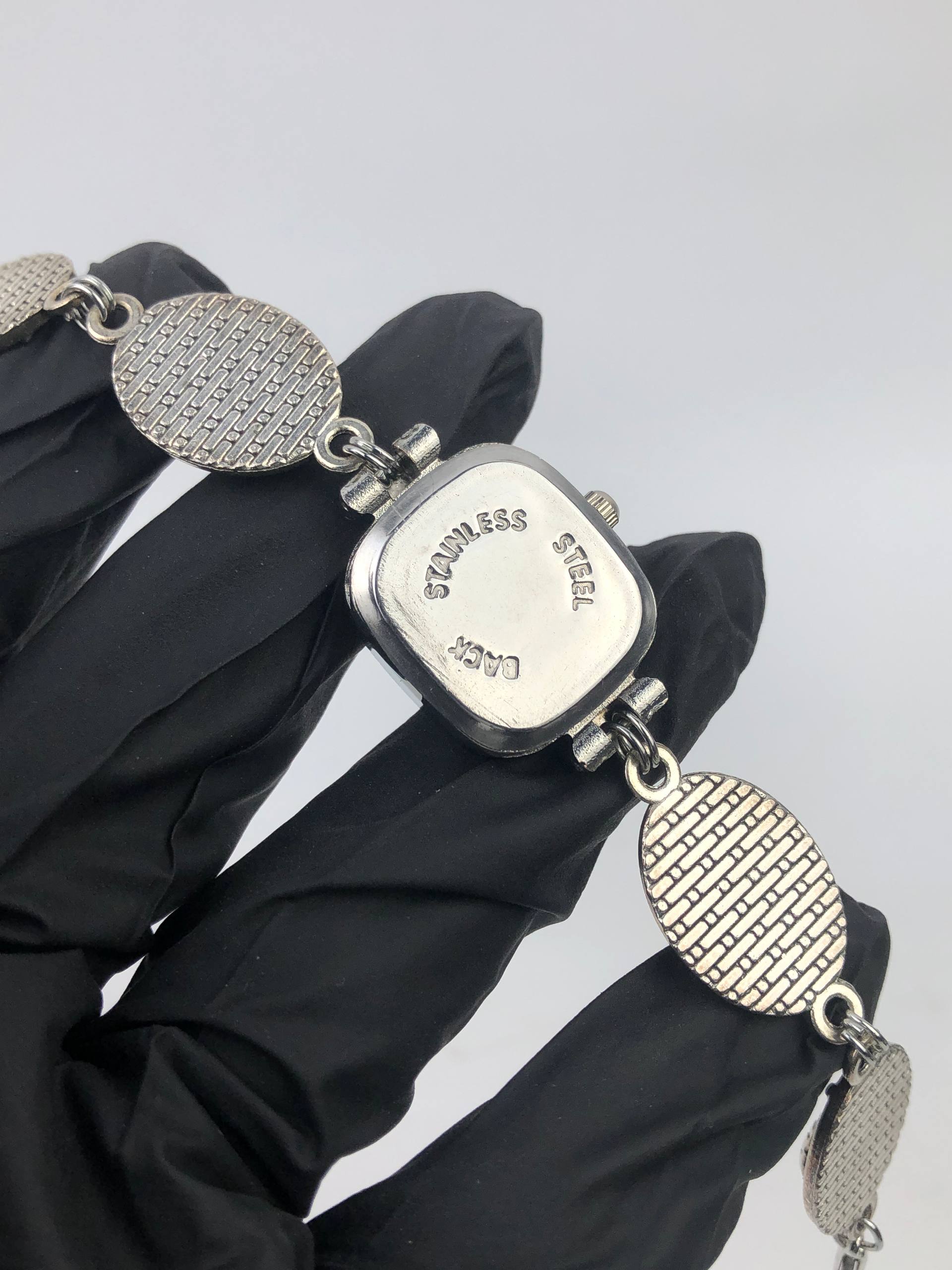 RAM QUARTZ LADIES FLORAL FULL CRYSTAL ORNAMENTAL BRACELET - Gambar 7