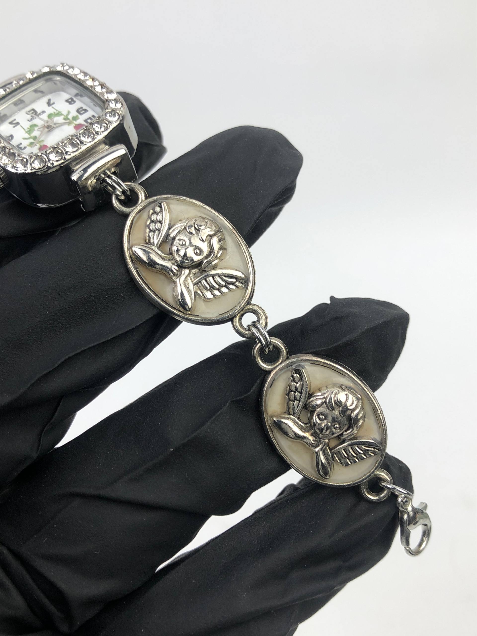 RAM QUARTZ LADIES FLORAL FULL CRYSTAL ORNAMENTAL BRACELET - Gambar 8