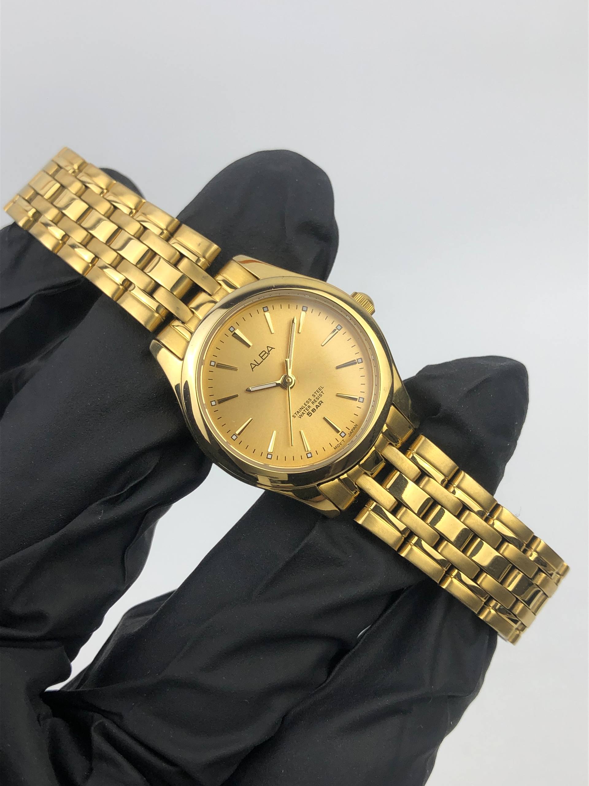 ALBA V501-X443 GOLD QUARTZ JAPAN 5 BAR MULTI-LINK BRACELET - Gambar 4