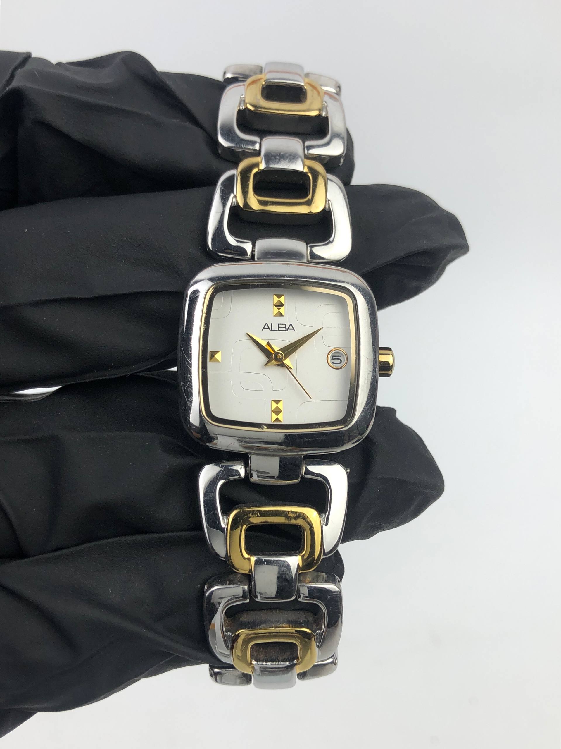 ALBA QUARTZ JAPAN TWO-TONE SQUARE DATE JEWELRY BRACELET - Gambar 2