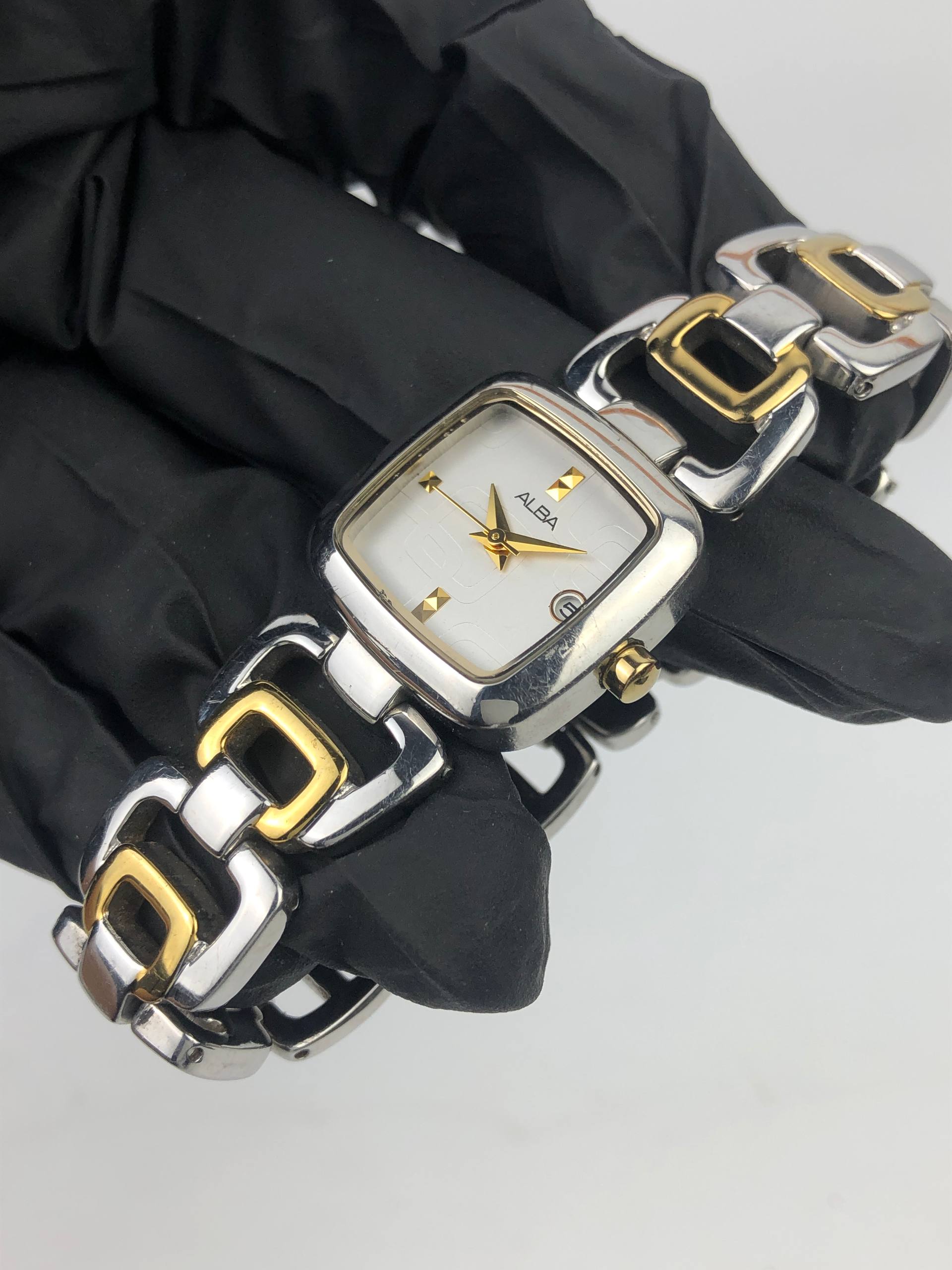 ALBA QUARTZ JAPAN TWO-TONE SQUARE DATE JEWELRY BRACELET - Gambar 3