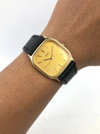 DRESSWATCH SEIKO QUARTZ TEXTURED GOLD DIAL JAPAN