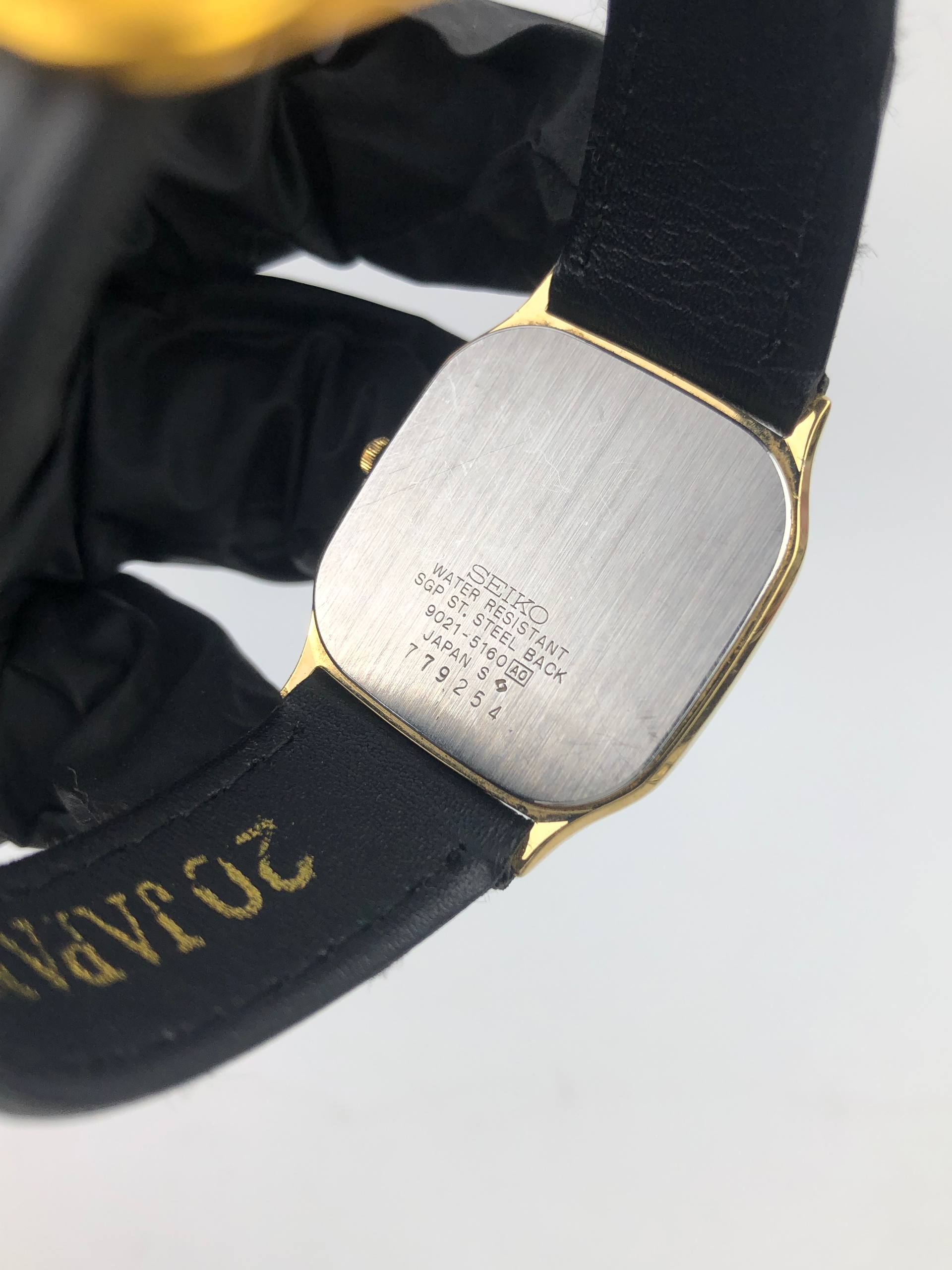 DRESSWATCH SEIKO QUARTZ TEXTURED GOLD DIAL JAPAN - Gambar 7