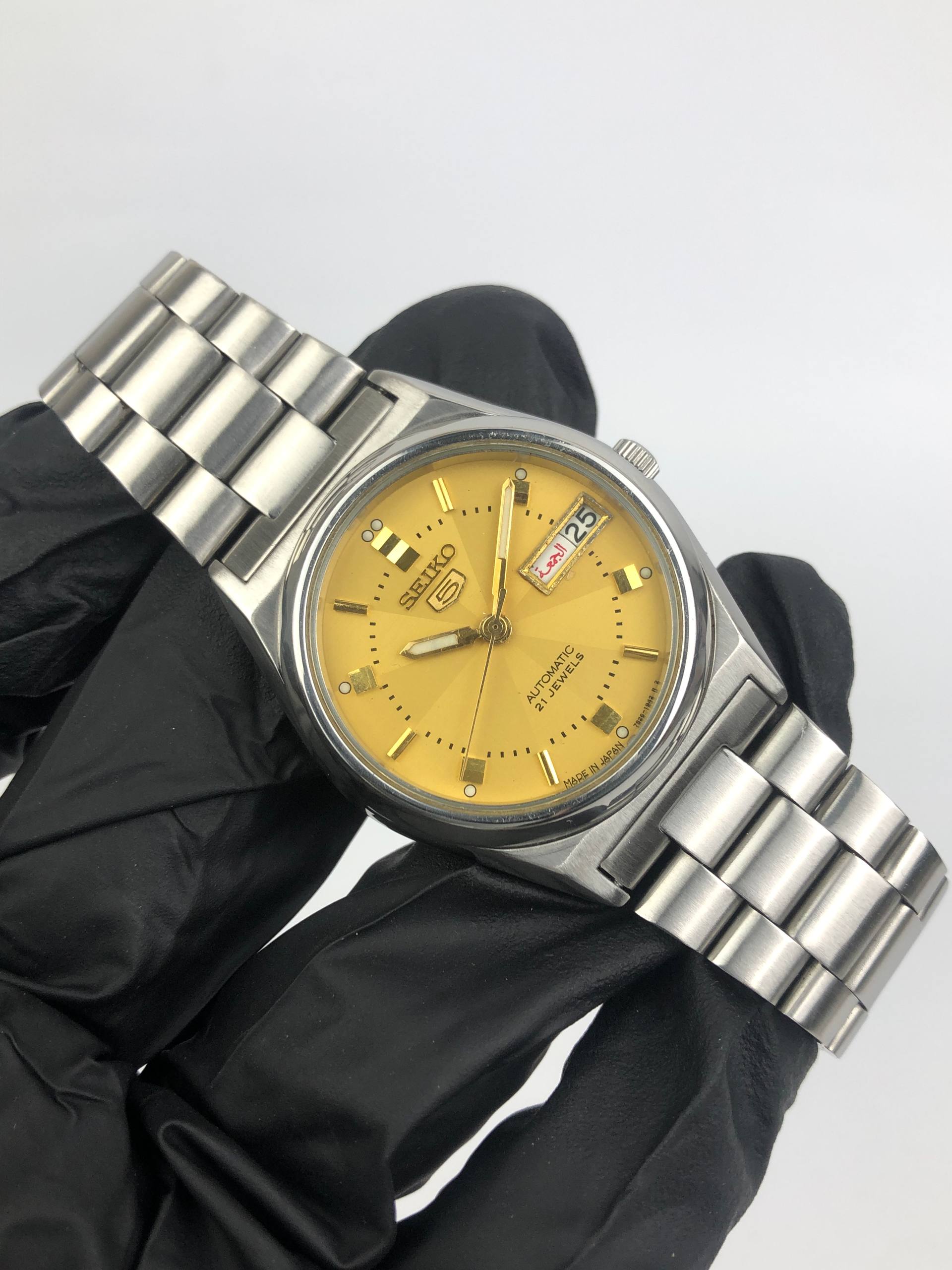 SEIKO 5 7S26-0450 YELLOW IKONIK DIAL ARABIC DAY - Gambar 3