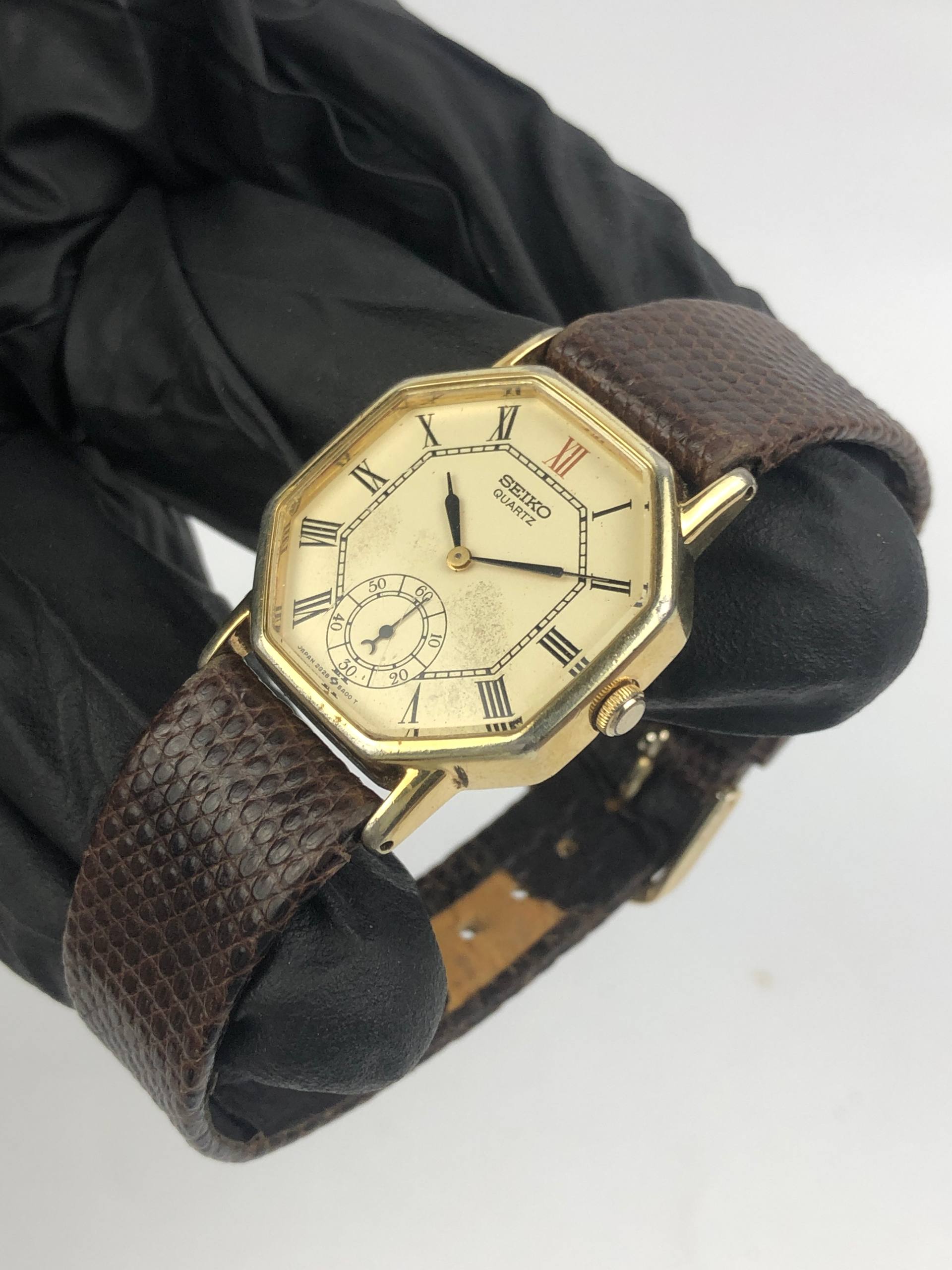 SEIKO SMALL SECOND 2G28-5A00 OCTAGON ROMAN DIAL - Gambar 3