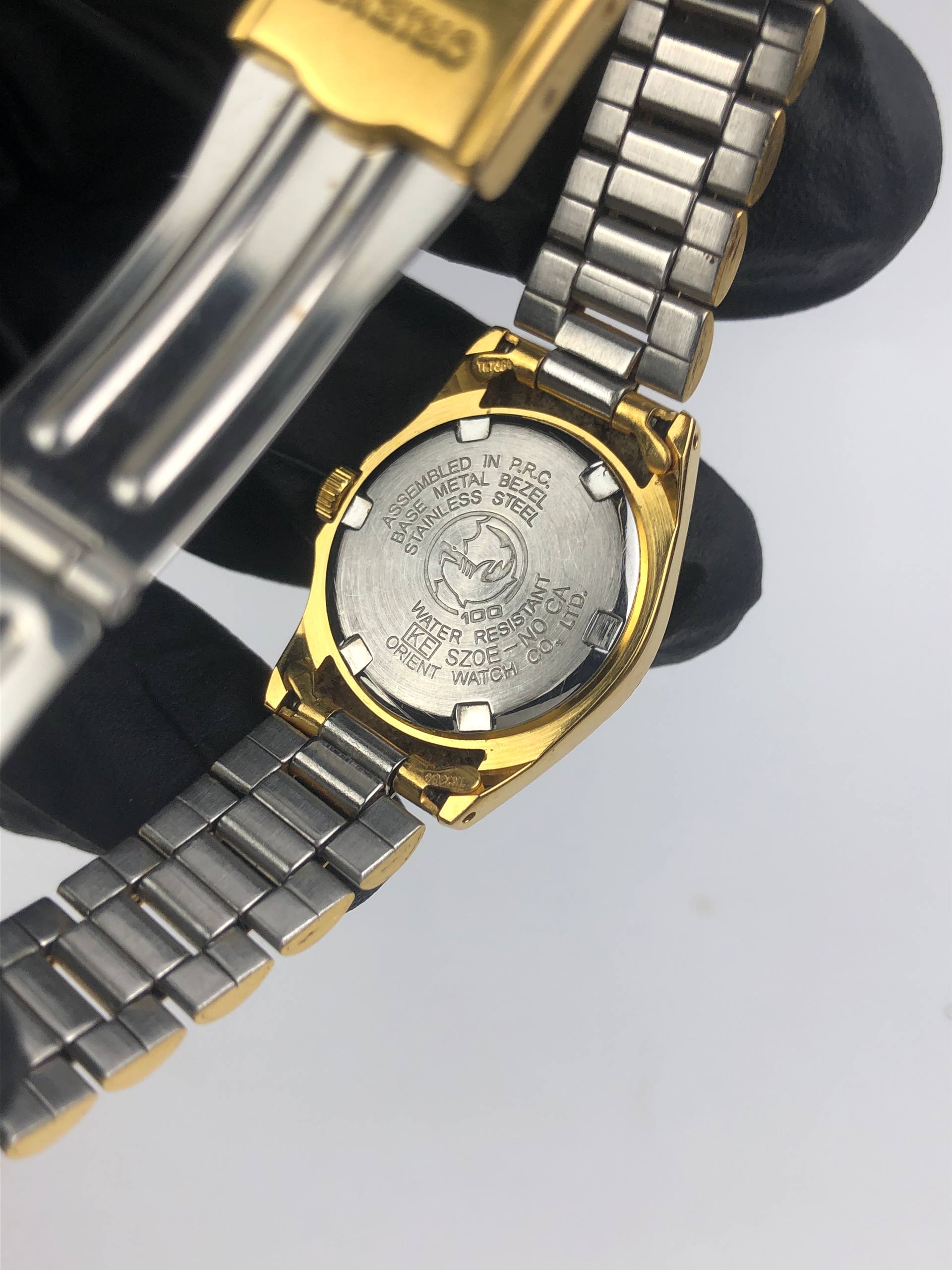 ORIENT SWIMMER QUARTZ LADIES FLUTED BEZEL - Gambar 8