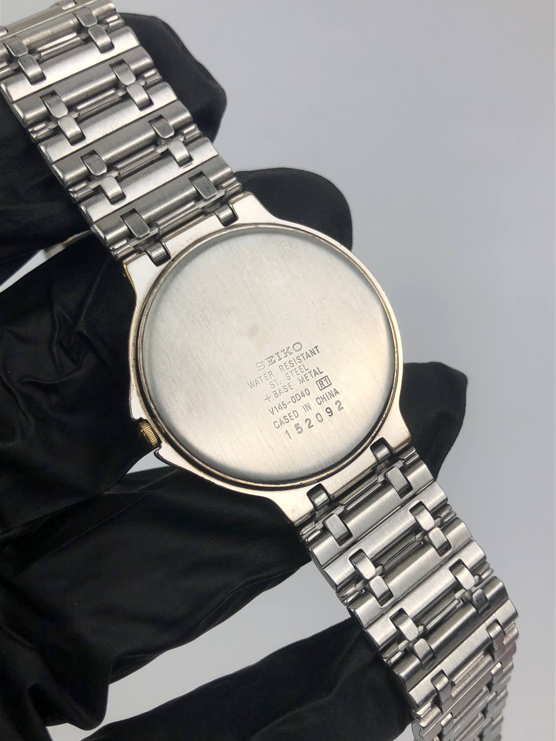 SEIKO SOLAR V145-0D40 TWOTONE ROMAN GUILOCHE DIAL - Gambar 8