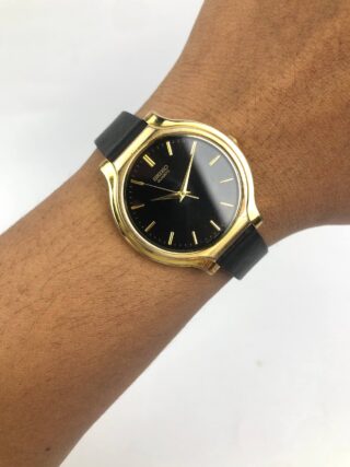 DRESSWATCH SEIKO V701-6K00 QUARTZ GOLD BLACK DIAL