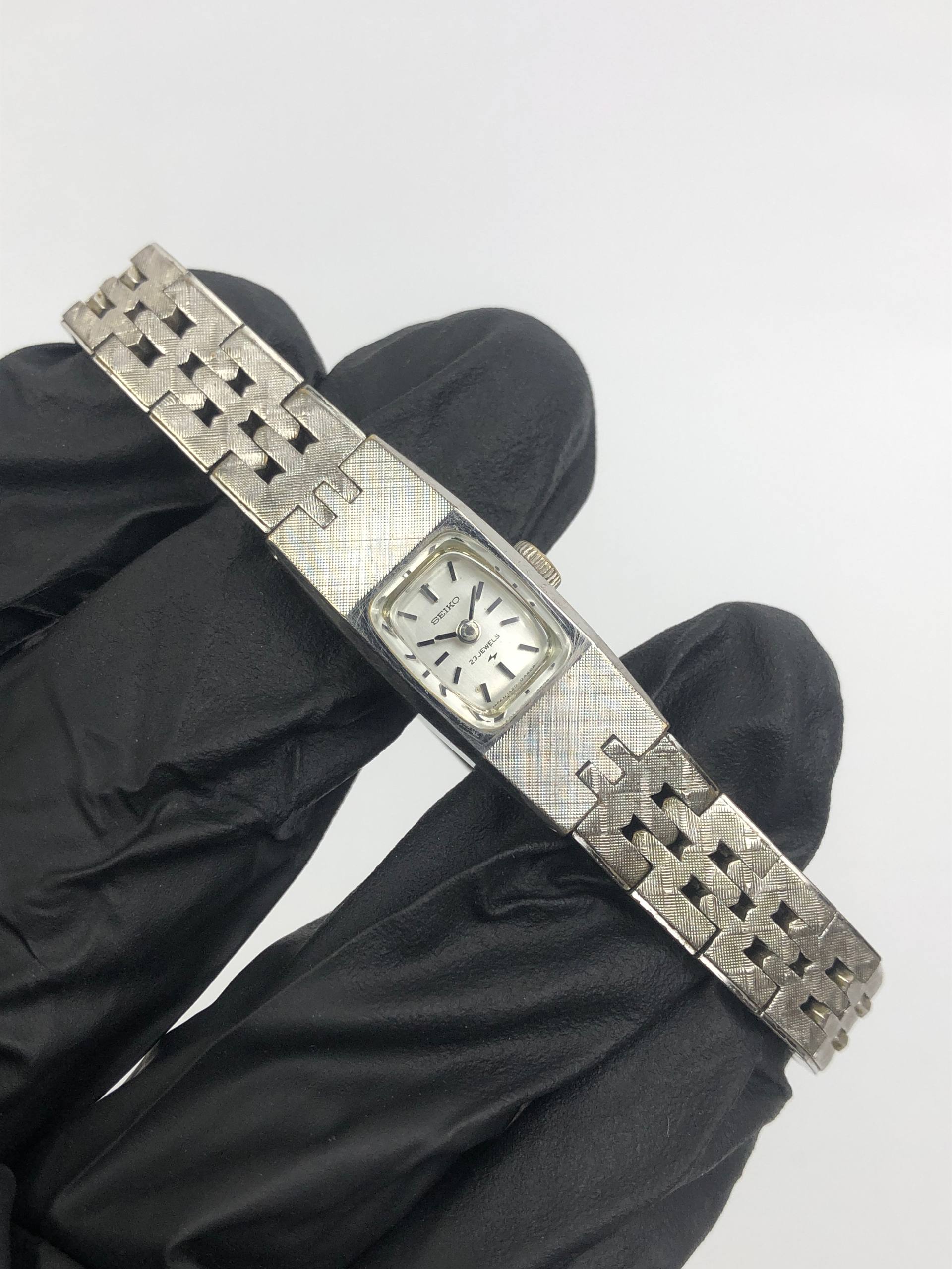 SEIKO 1520-3420 BANGLE TV LADIES VINTAGE - Gambar 4