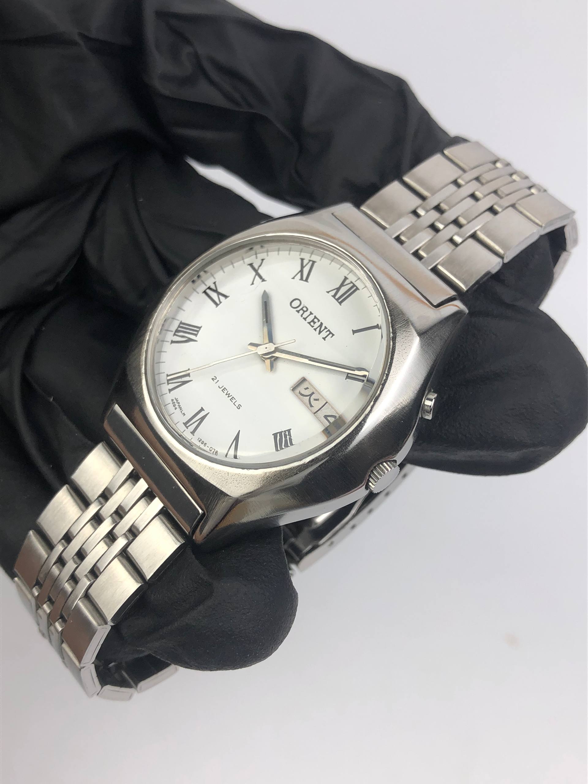 ORIENT VINTAGE AUTOMATIC DAYDATE JAPAN ROMAN DIAL - Gambar 3