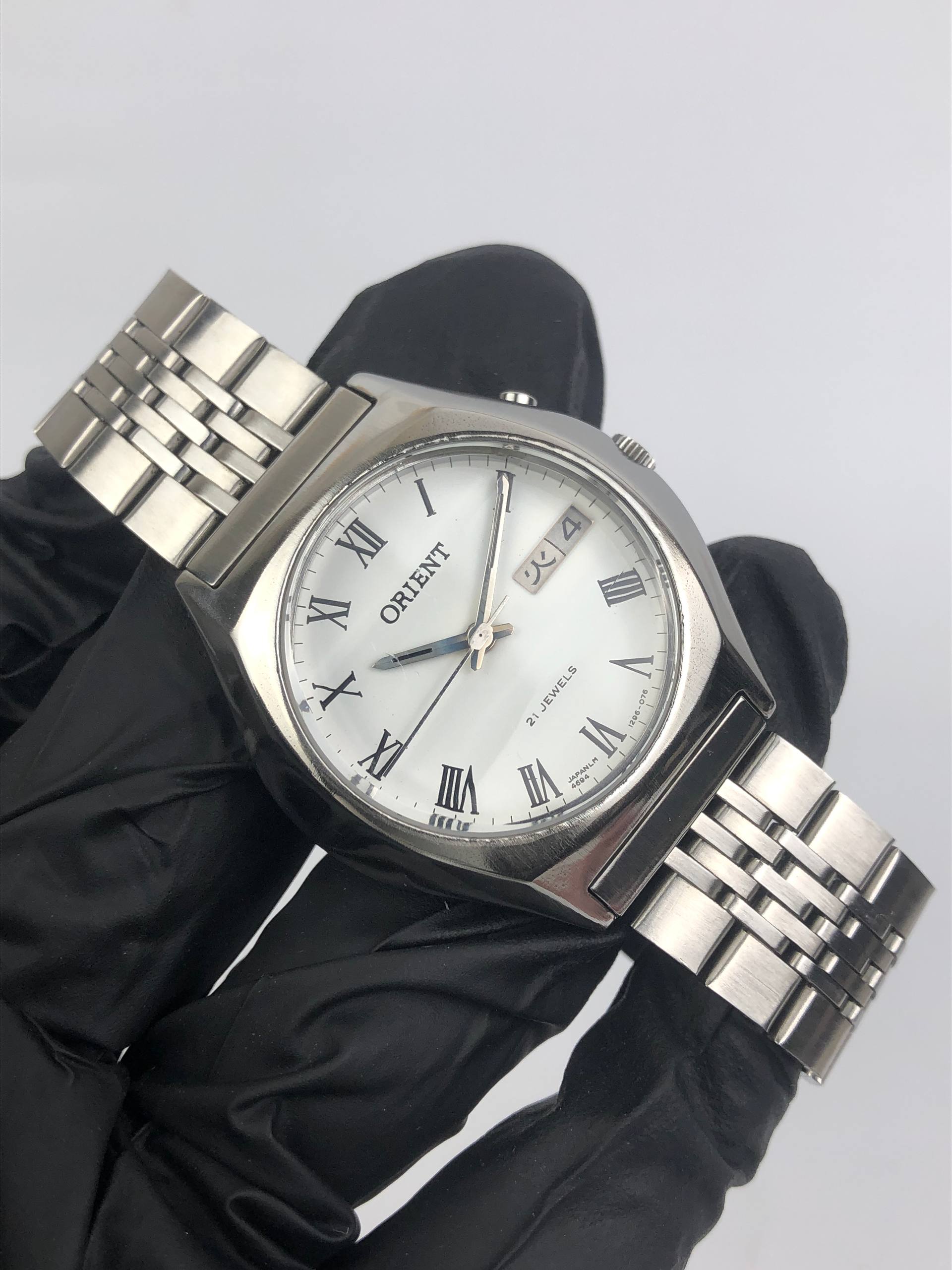 ORIENT VINTAGE AUTOMATIC DAYDATE JAPAN ROMAN DIAL - Gambar 4