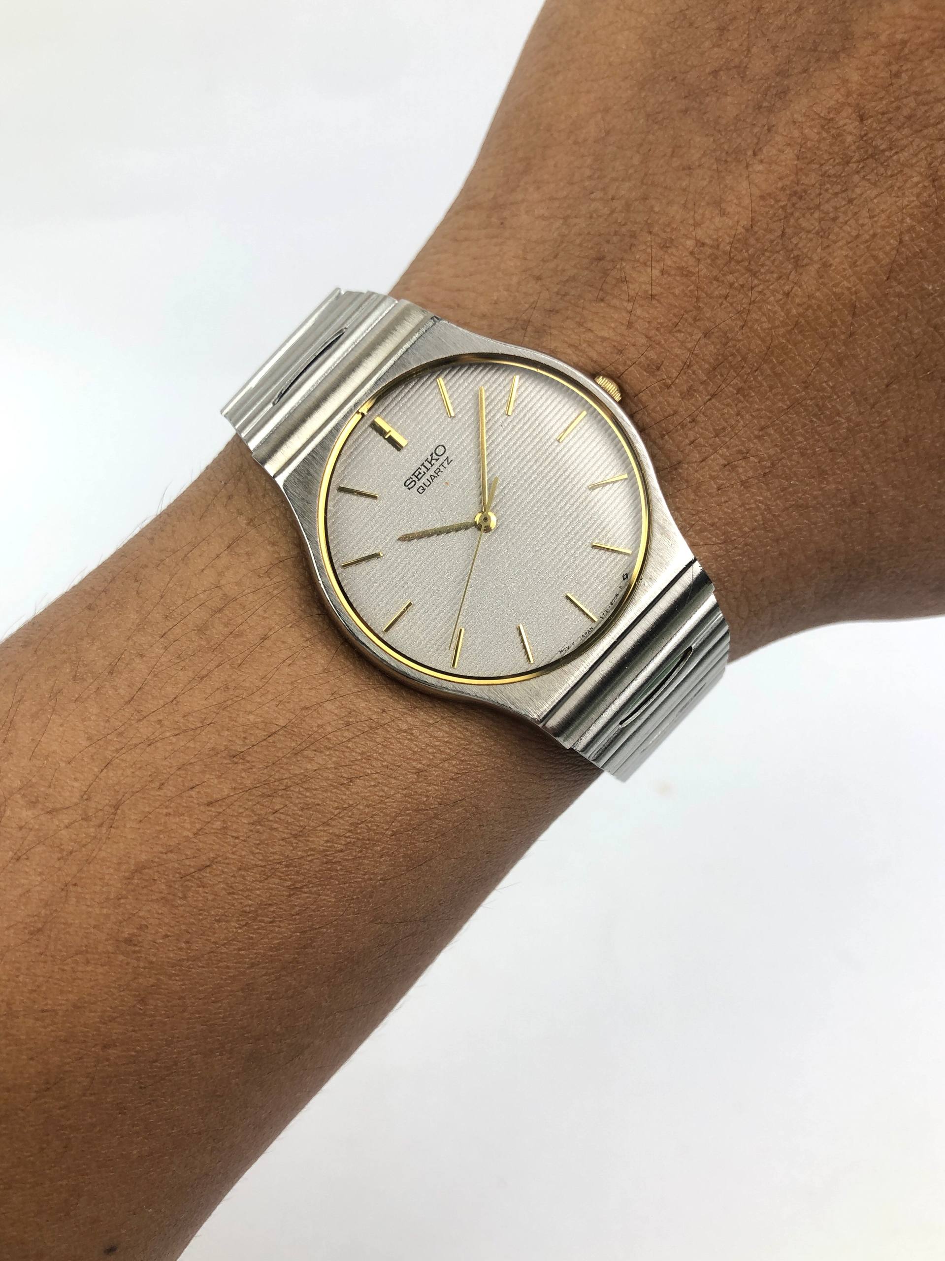 SEIKO 5Y31 THIN CASE TEXTURE LINEN GREY DIAL ALL ORI