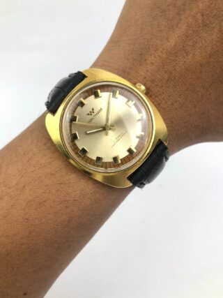 WALTHAM CUSHION CASE GOLD MANUAL WIND 17JEWELS