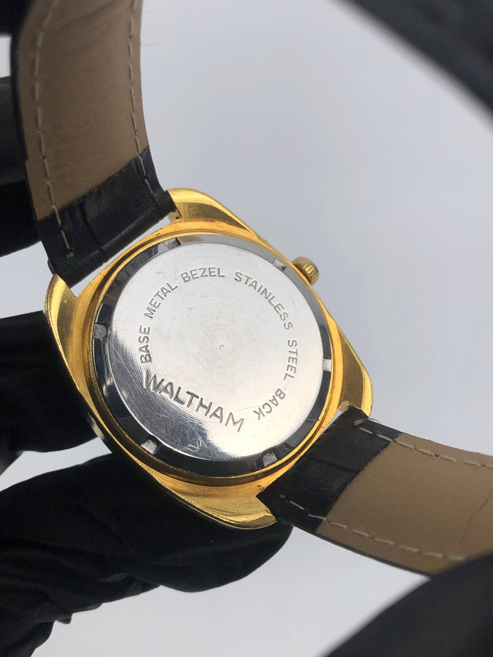 WALTHAM CUSHION CASE GOLD MANUAL WIND 17JEWELS - Gambar 7