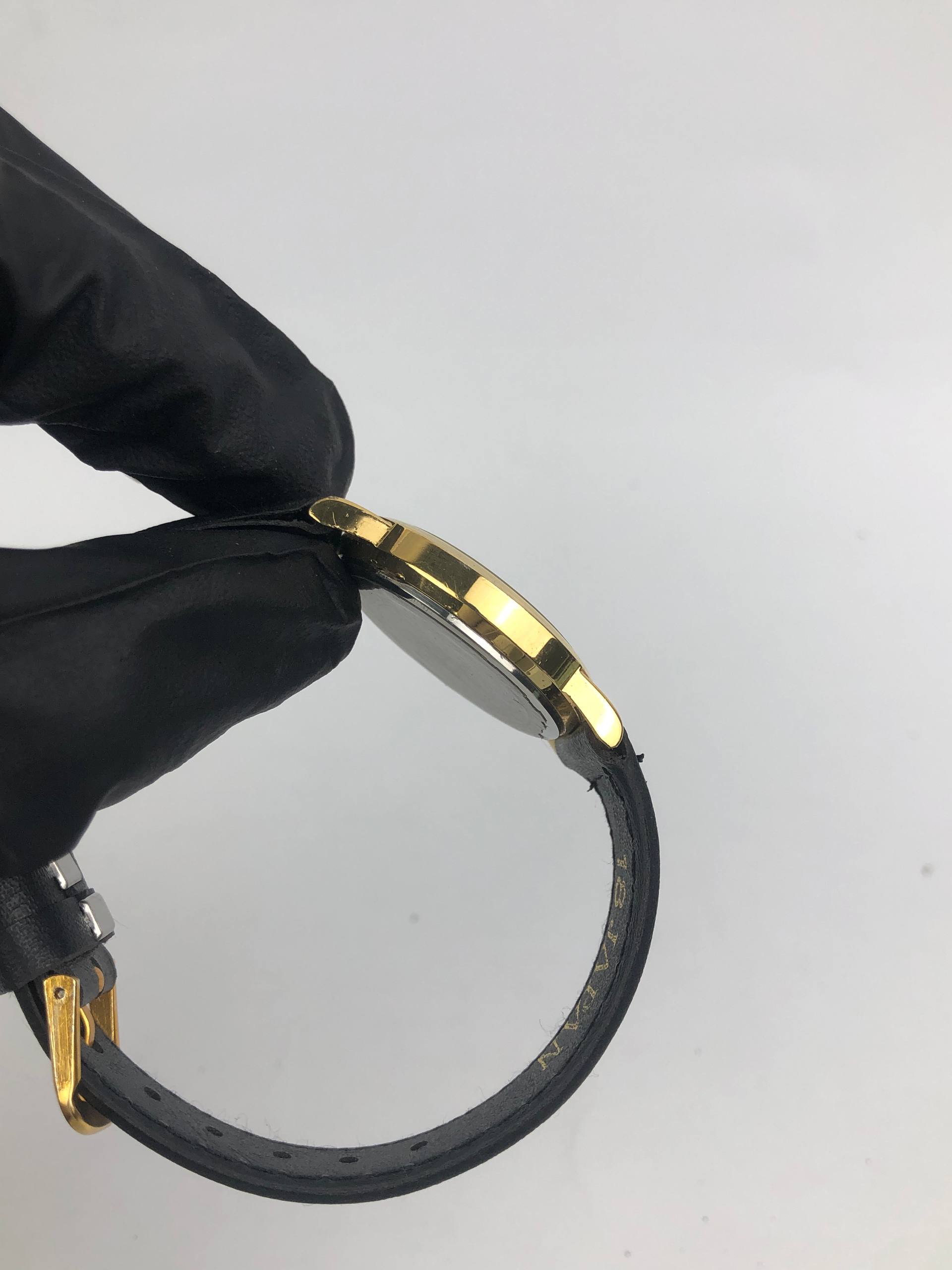 PERVALENTINO VINTAGE WATCH GOLD TONE - Gambar 5