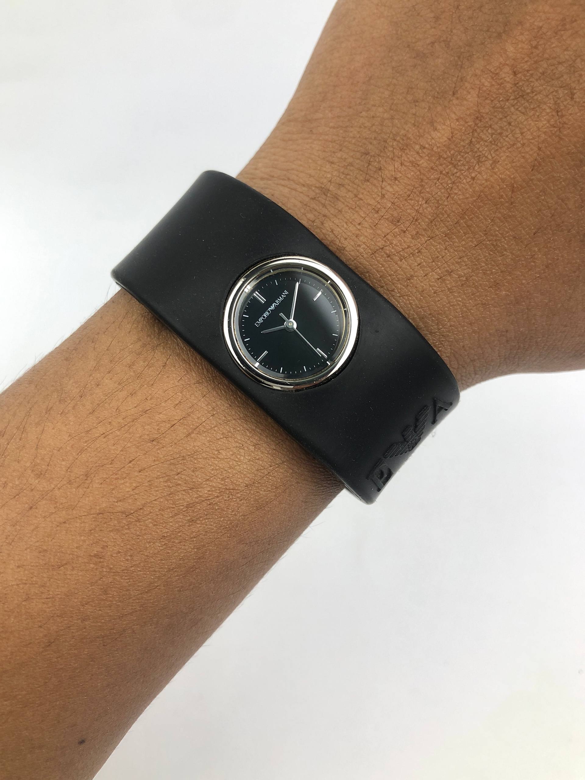 EMPORIO ARMANY AR-1000 AUTHENTIC QUARTZ