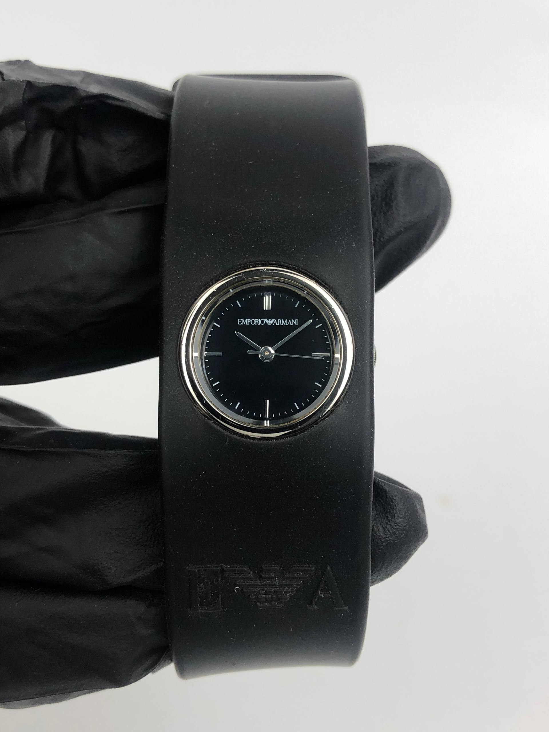 EMPORIO ARMANY AR-1000 AUTHENTIC QUARTZ - Gambar 3