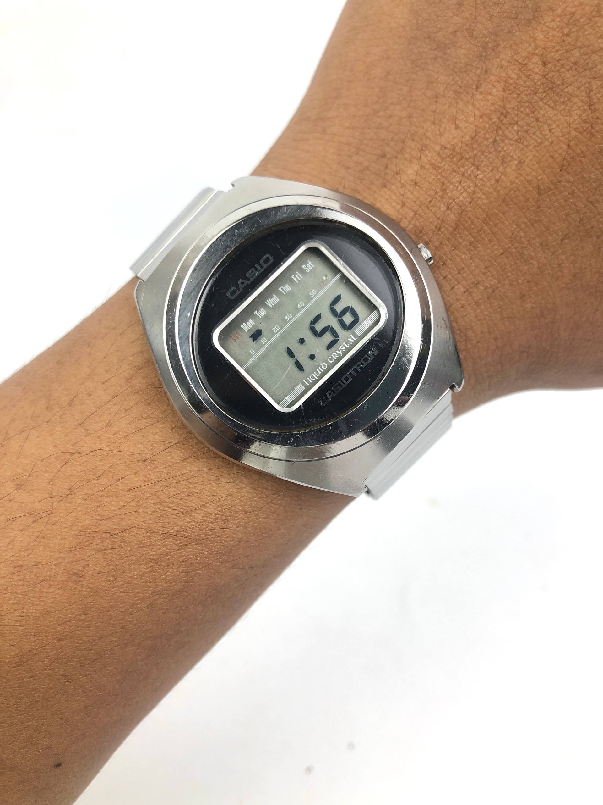 RARE CASIOTRON 01-501 VINTAGE LCD
