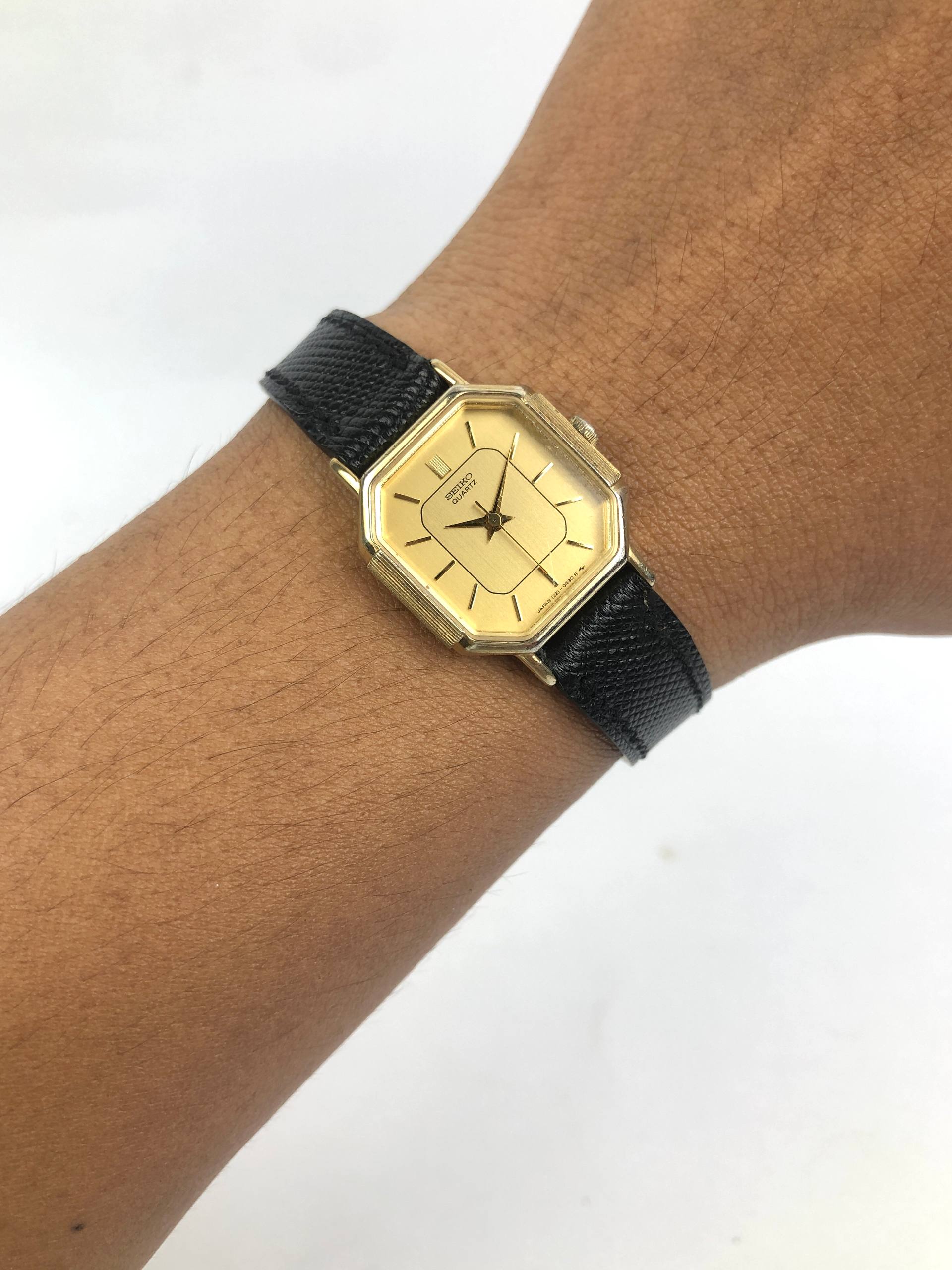 SEIKO 1221-5330 QUARTZ OCTAGON SGP LADIES