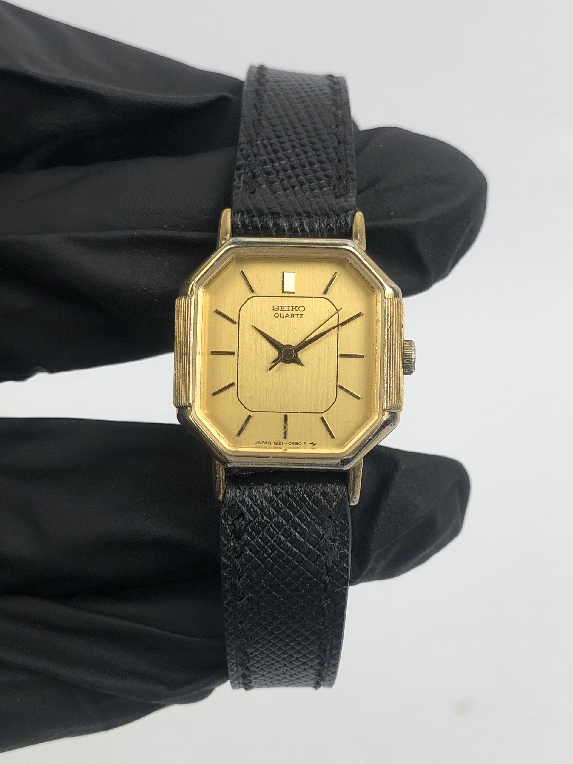SEIKO 1221-5330 QUARTZ OCTAGON SGP LADIES - Gambar 3