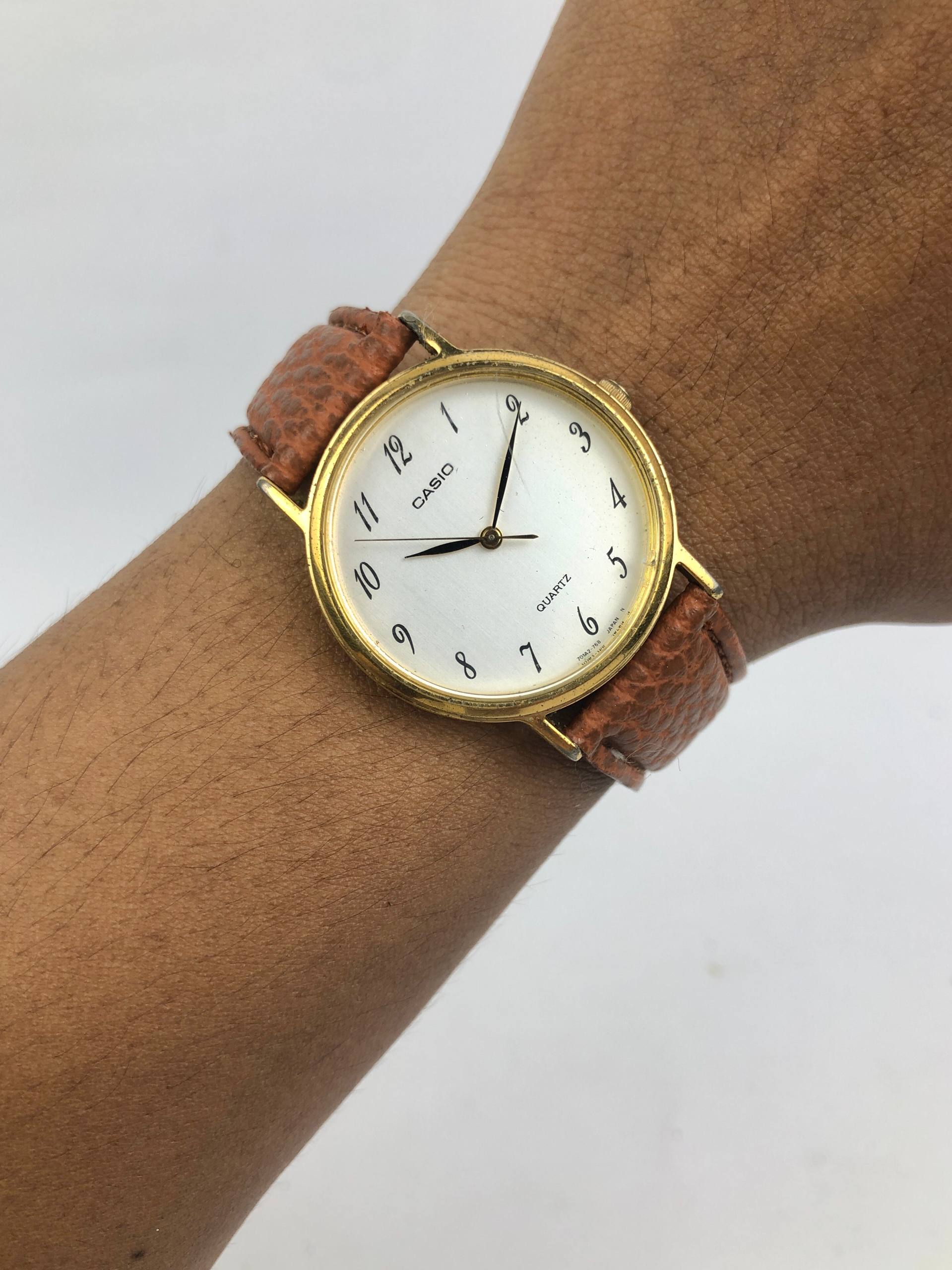 CASIO ANALOG QUARTZ VINTAGE NUMERIK