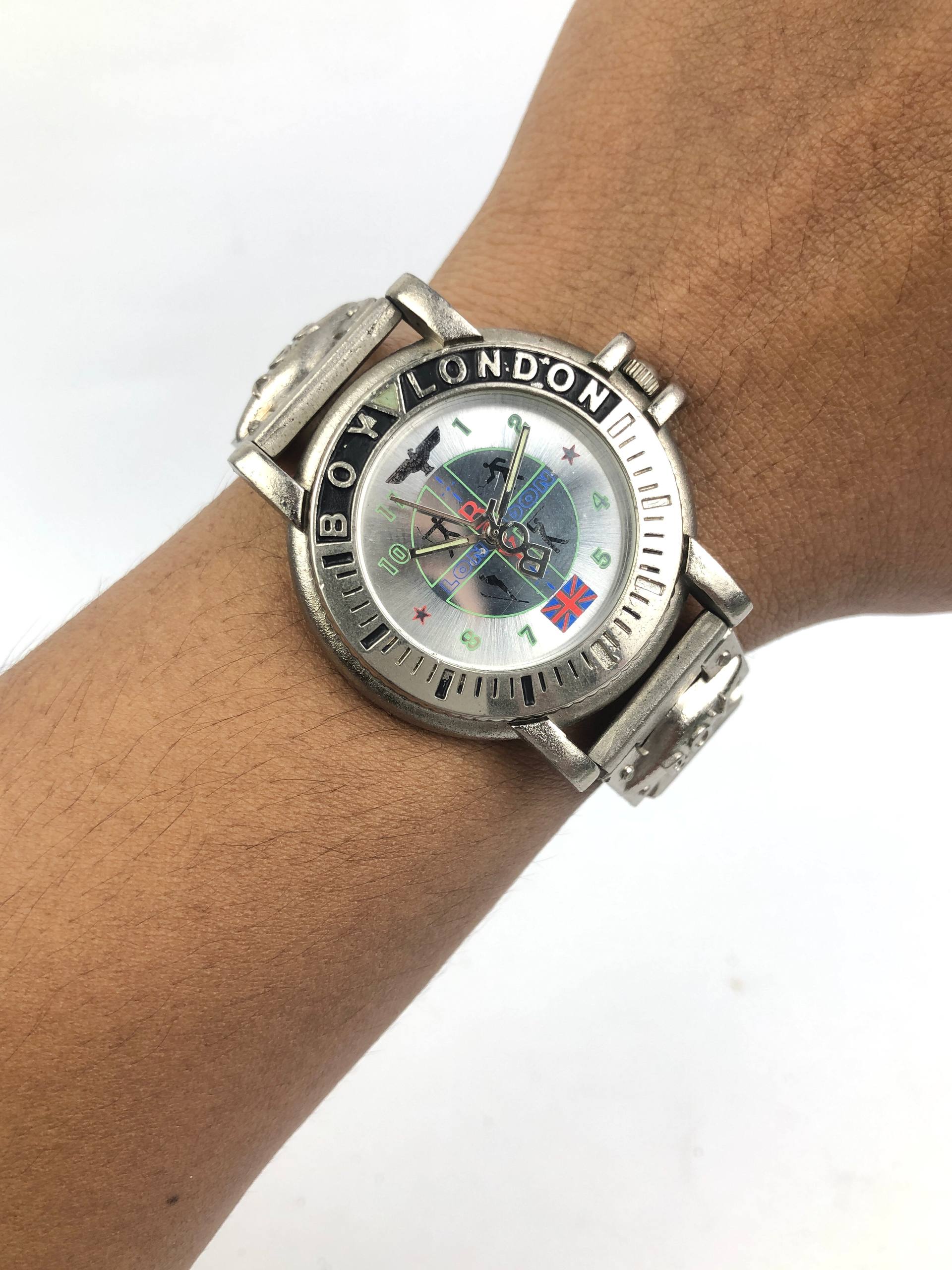RETRO BOY LONDON ANALOG VINTAGE JAPAN QUARTZ