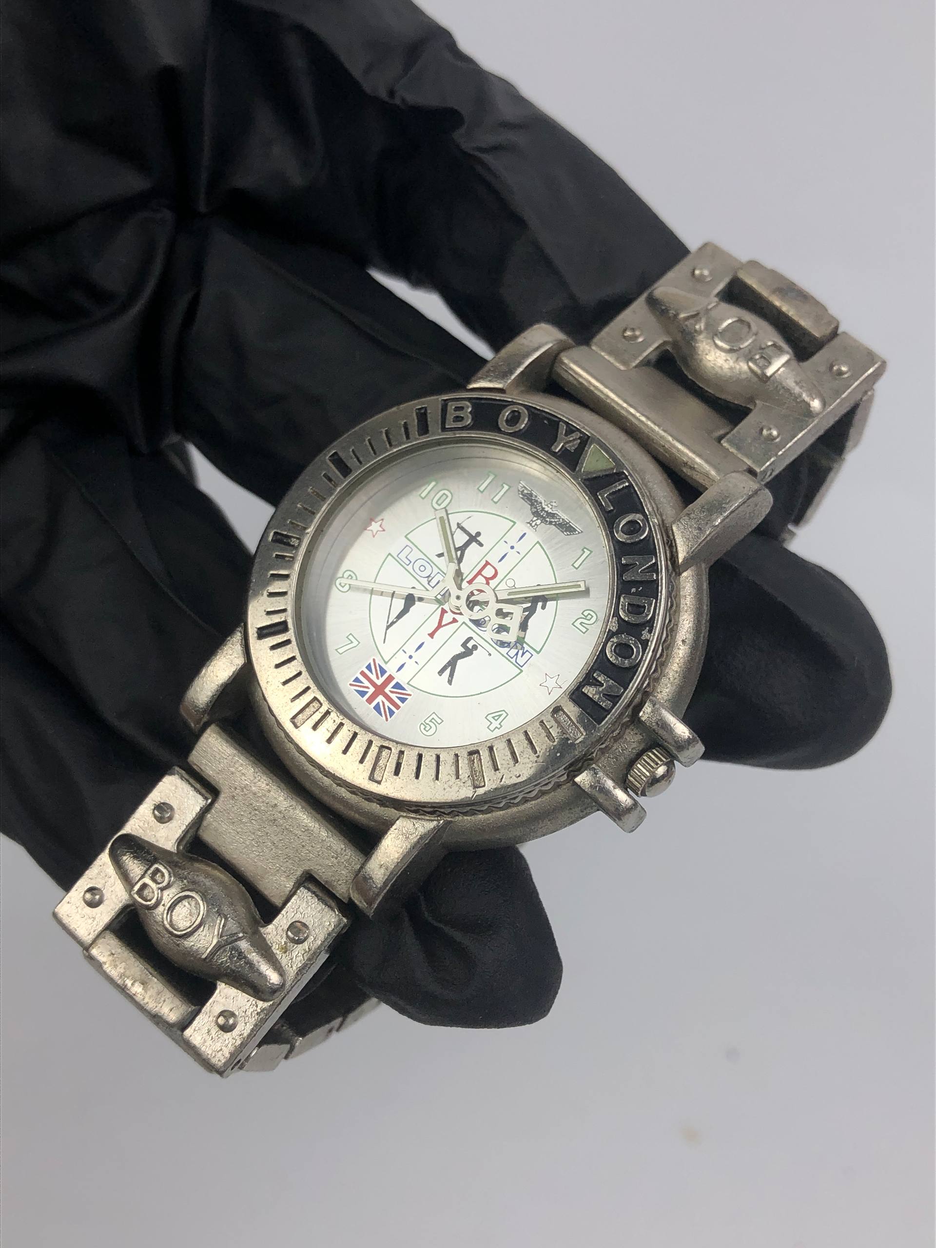 RETRO BOY LONDON ANALOG VINTAGE JAPAN QUARTZ - Gambar 3