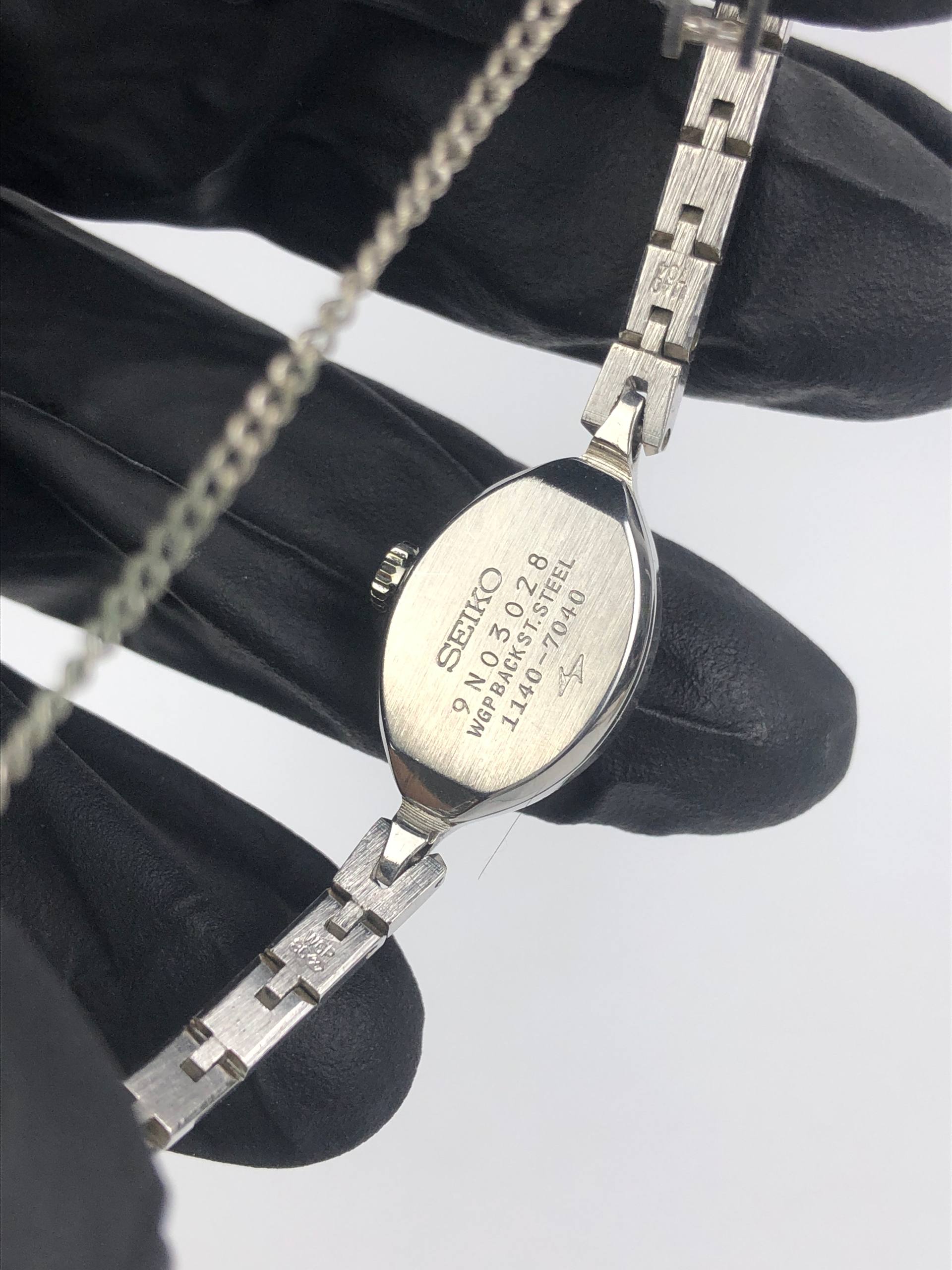 BEAUTIFUL SEIKO SPECIAL 1140-7050 BANGLE MANUAL ALL ORIGINAL - Gambar 8