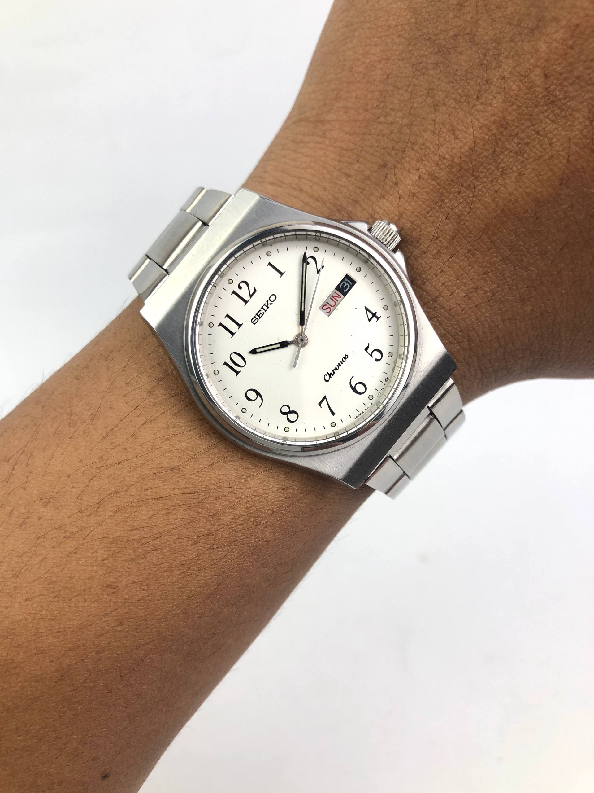 SEIKO 5H23-7D20 QUARTZ CHRONOS DAYDATE NUMERIK WHITE DIAL