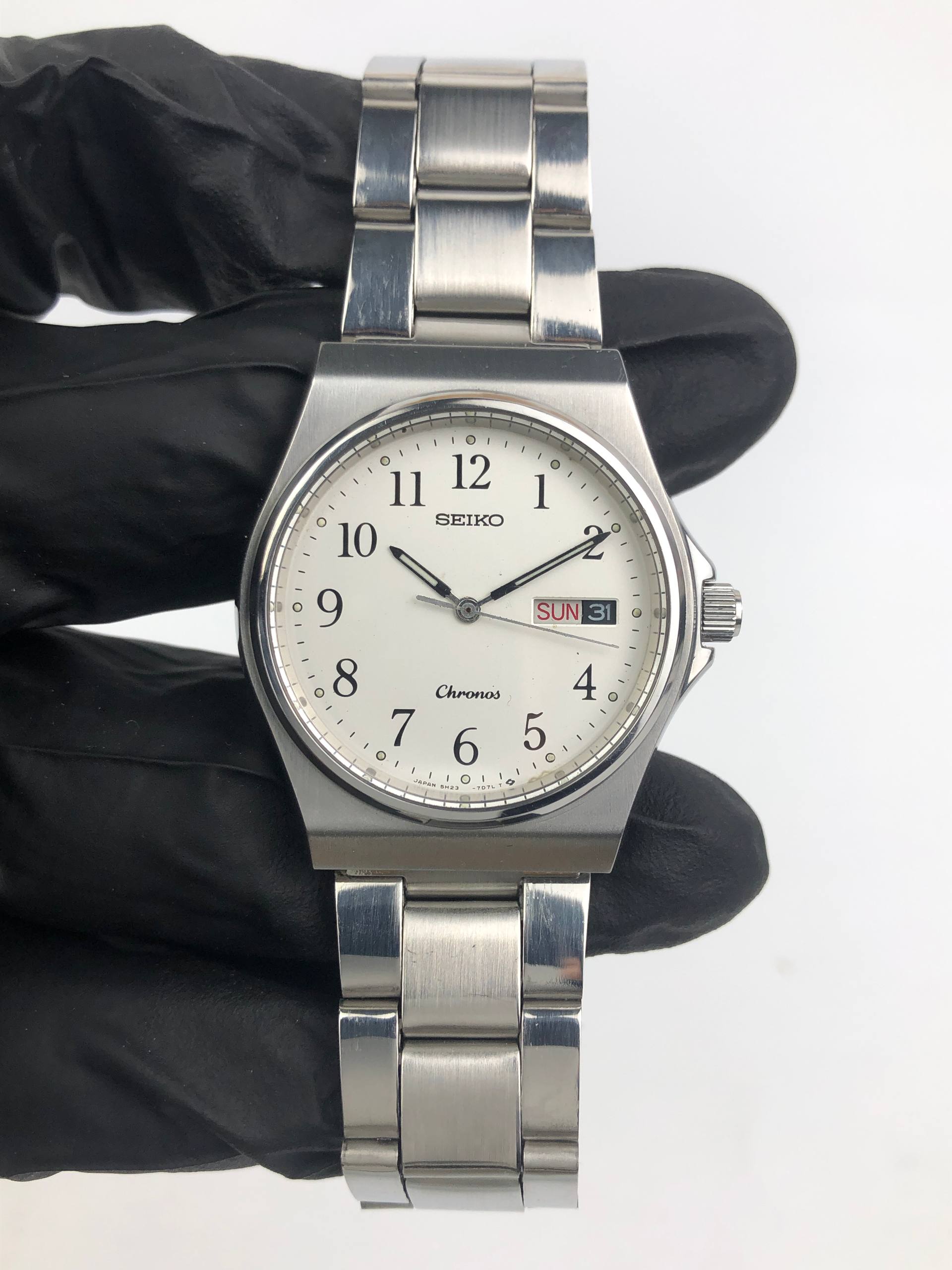 SEIKO 5H23-7D20 QUARTZ CHRONOS DAYDATE NUMERIK WHITE DIAL - Gambar 3