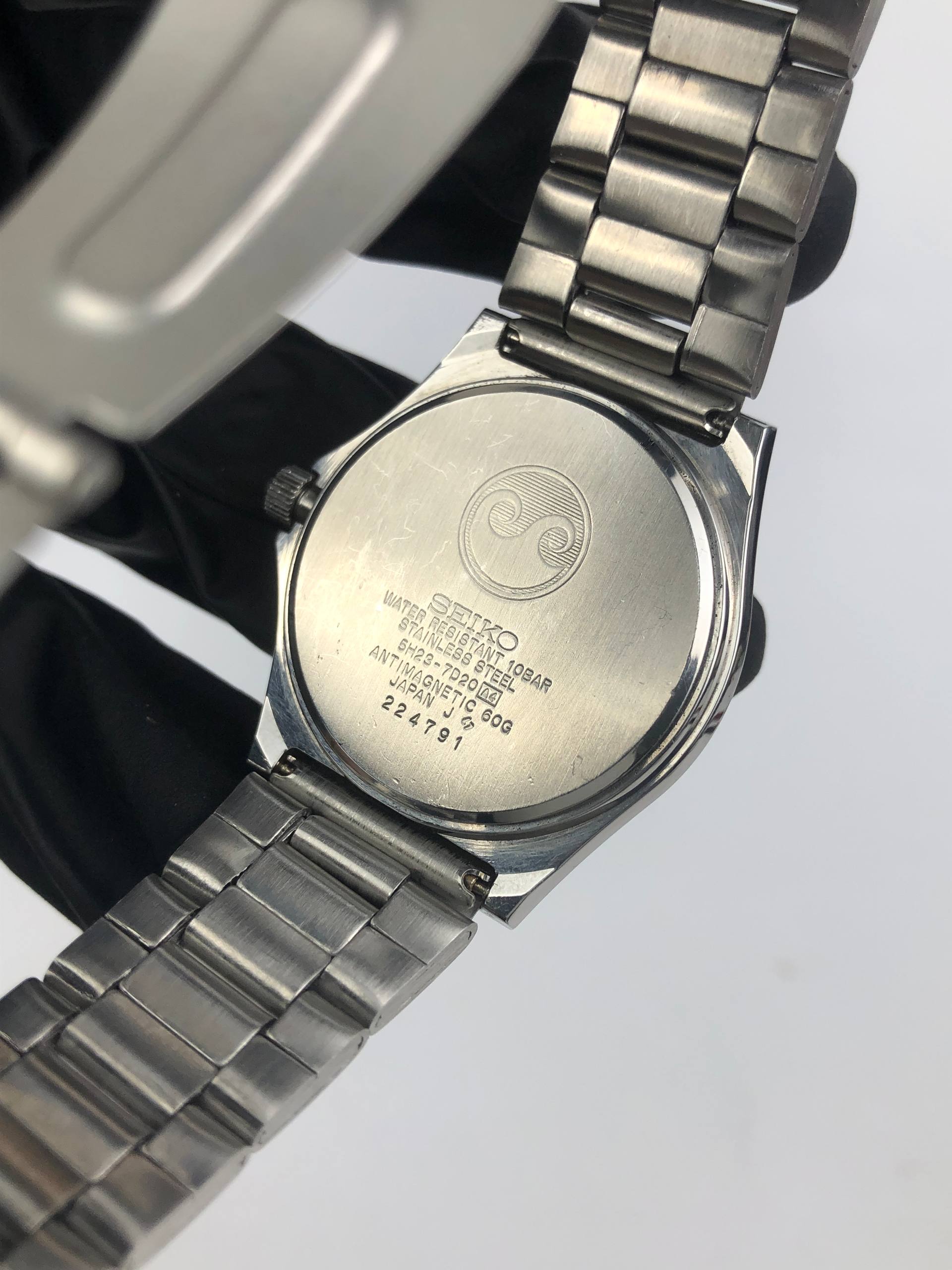 SEIKO 5H23-7D20 QUARTZ CHRONOS DAYDATE NUMERIK WHITE DIAL - Gambar 7