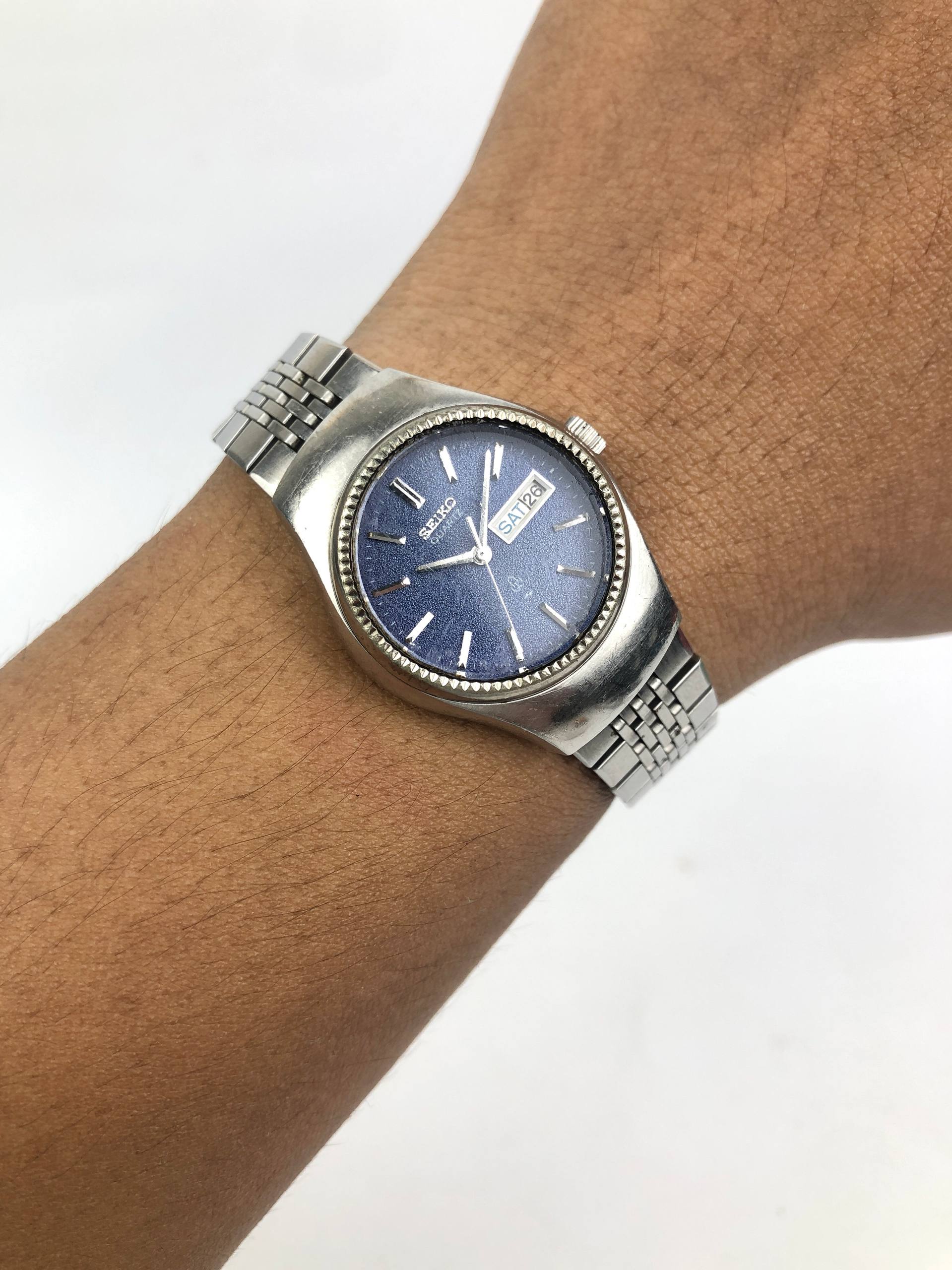SEIKO 4303-0040 BLUE TEXTURE DIAL QUARTZ LADIES