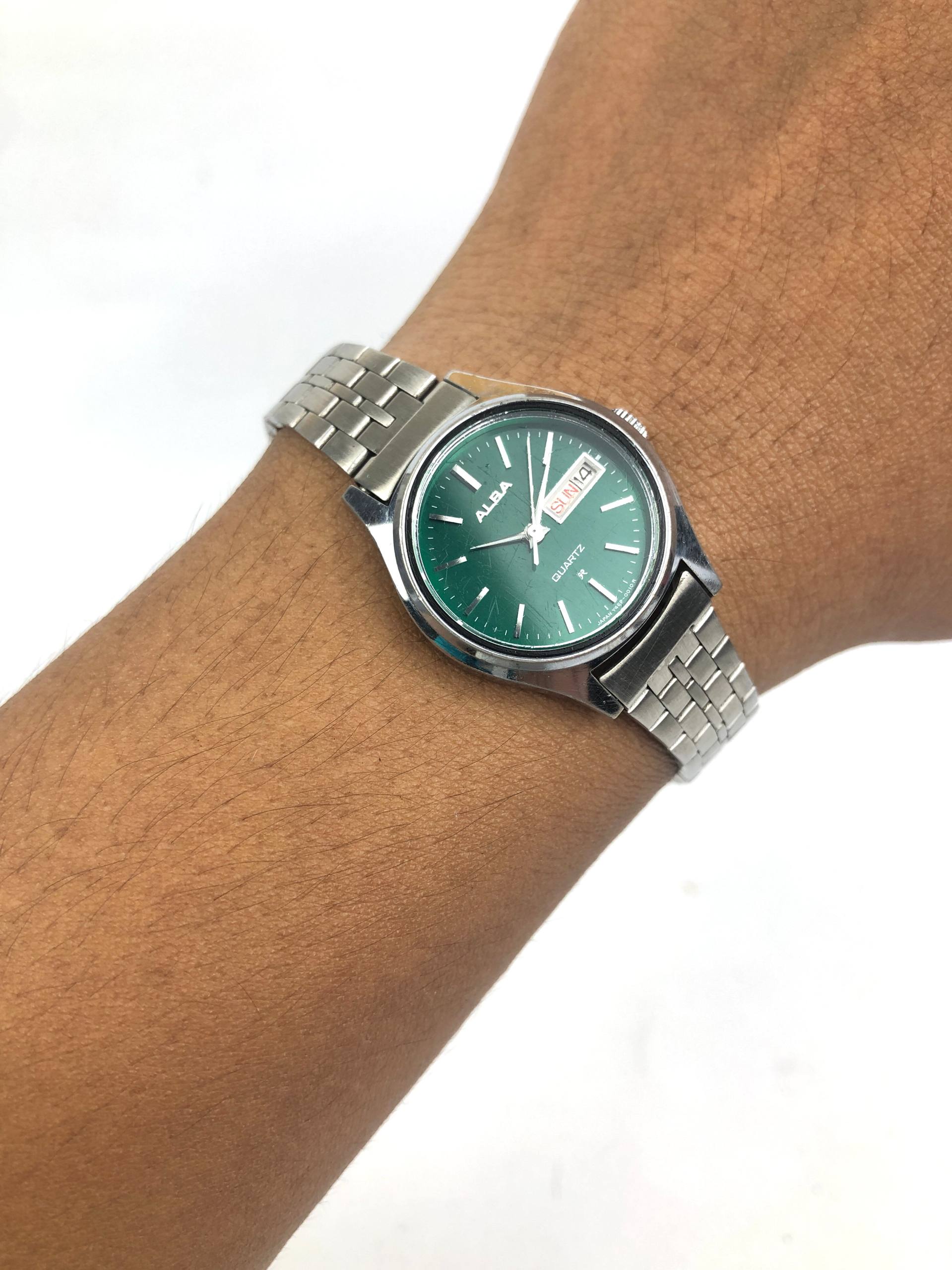 ALBA Y468-0010 QUARTZ GREEN DIAL ALL ORIGINAL