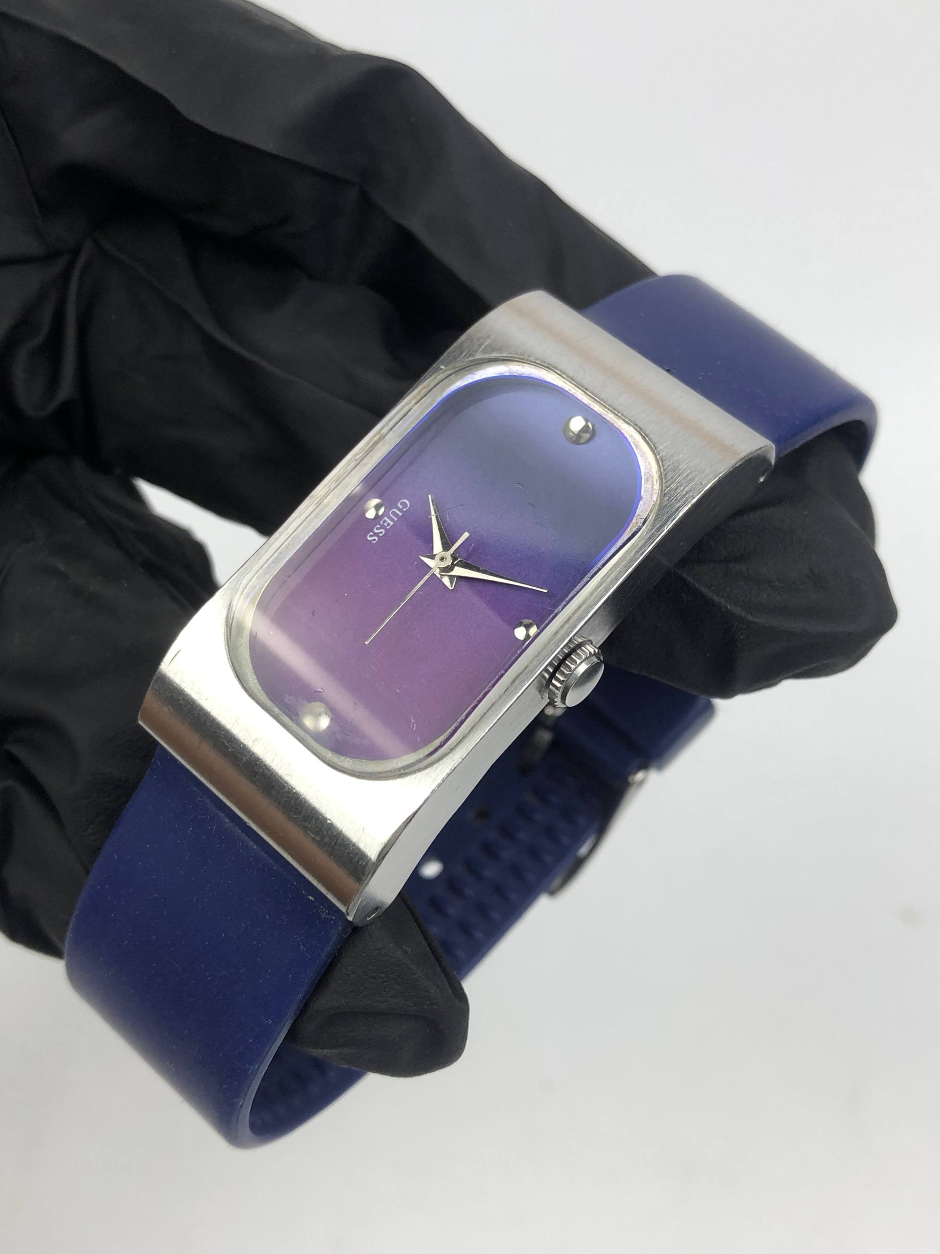 GUESS G55303L QUARTZ ANALOG PUPRPLE DIAL - Gambar 3