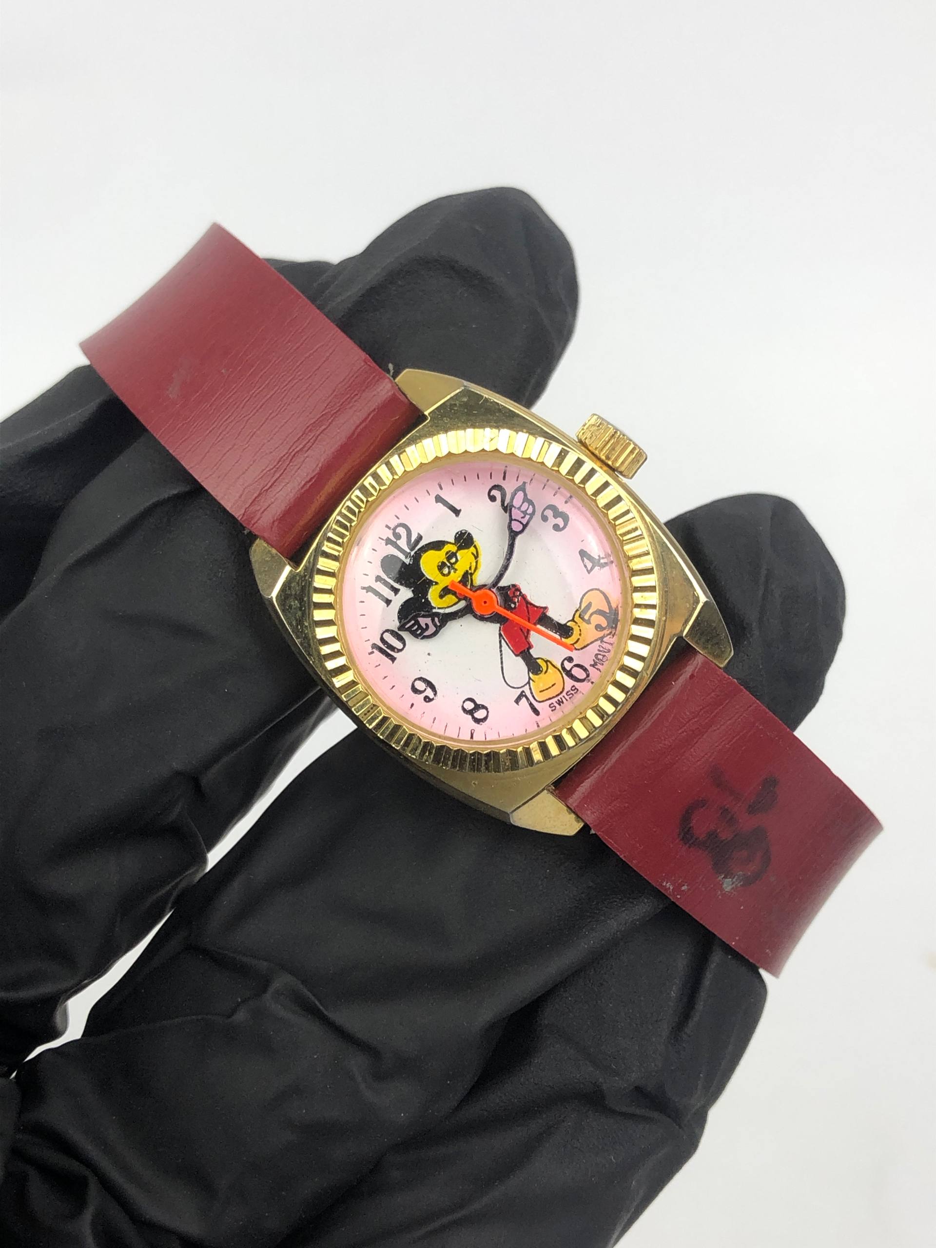 CHARACTER WATCH MICKEY MOUSE SWISS MADE MANUAL WINDING - Gambar 4