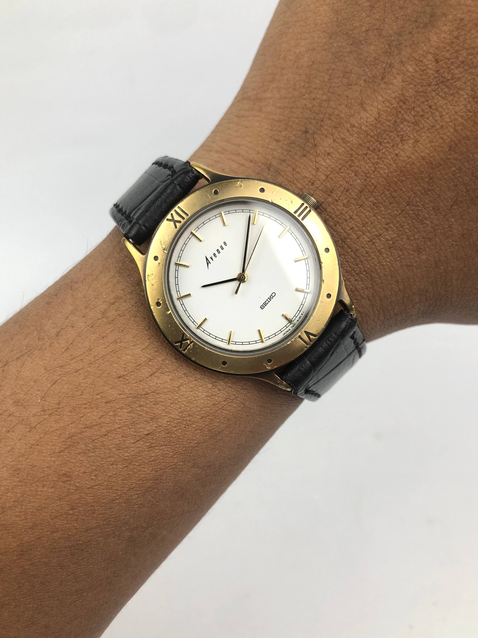 SEIKO 7N01-6100 QUARTZ KLASIK UNISEX