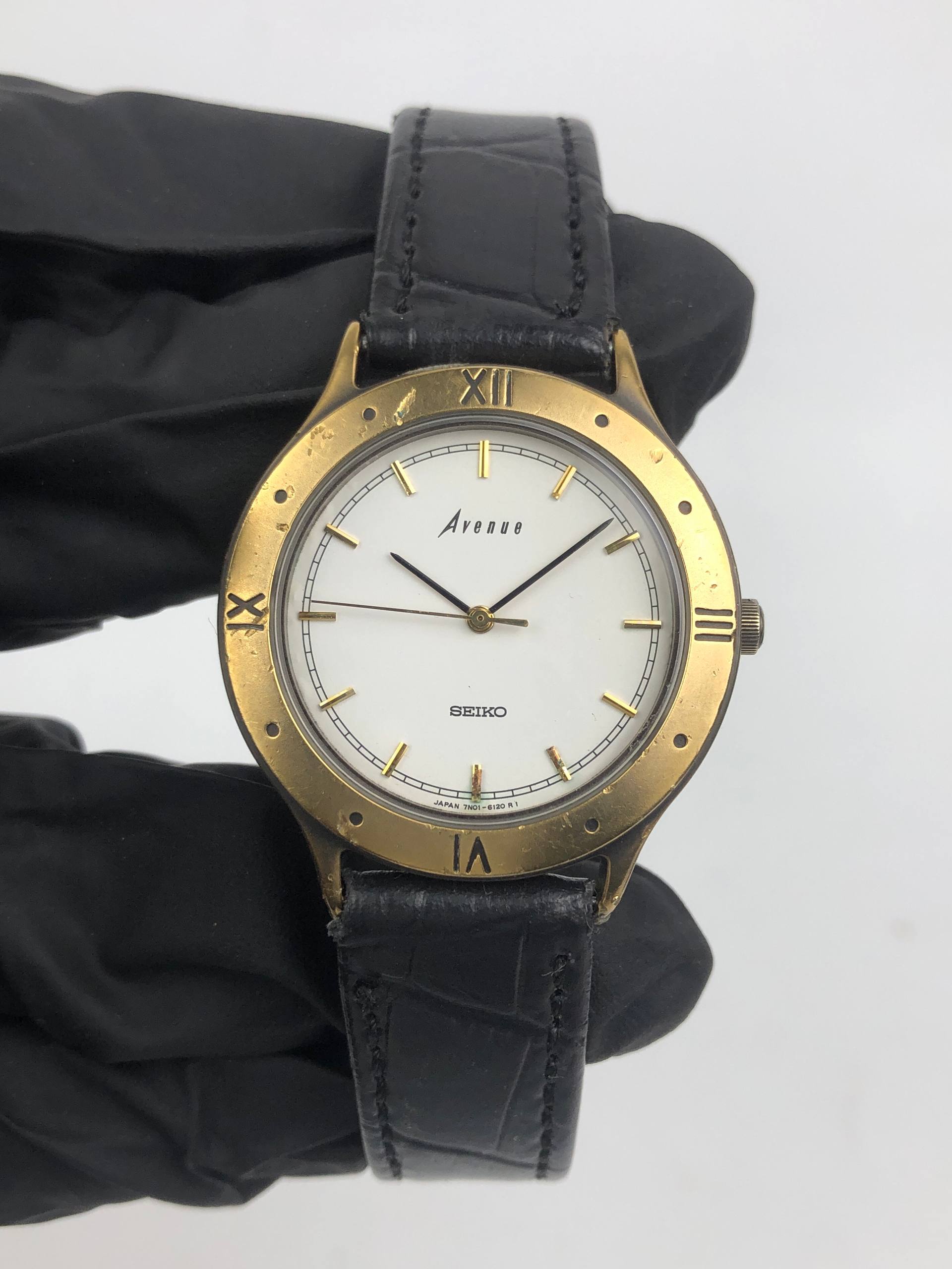 SEIKO 7N01-6100 QUARTZ KLASIK UNISEX - Gambar 2