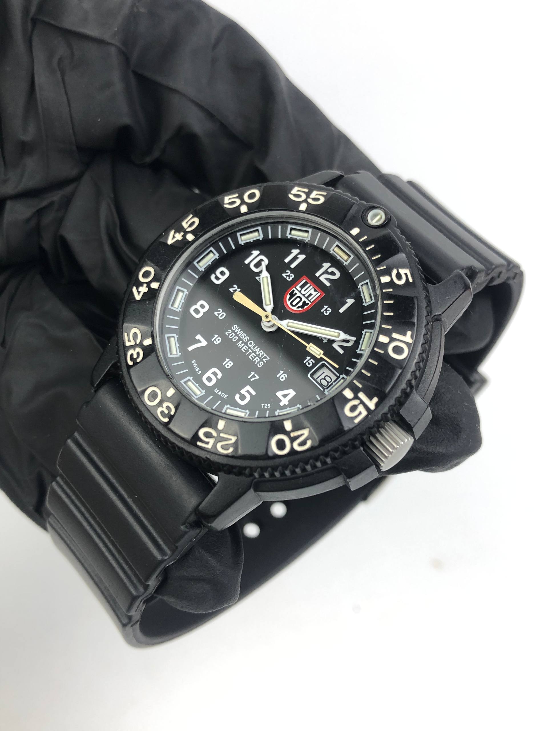 LUMINOX 3000/2900 NAVY SEAL SWISS QUARTZ ORIGINAL - Gambar 3
