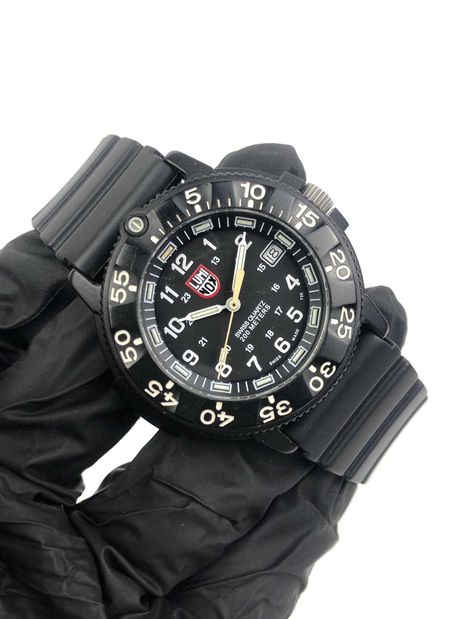 LUMINOX 3000/2900 NAVY SEAL SWISS QUARTZ ORIGINAL - Gambar 4