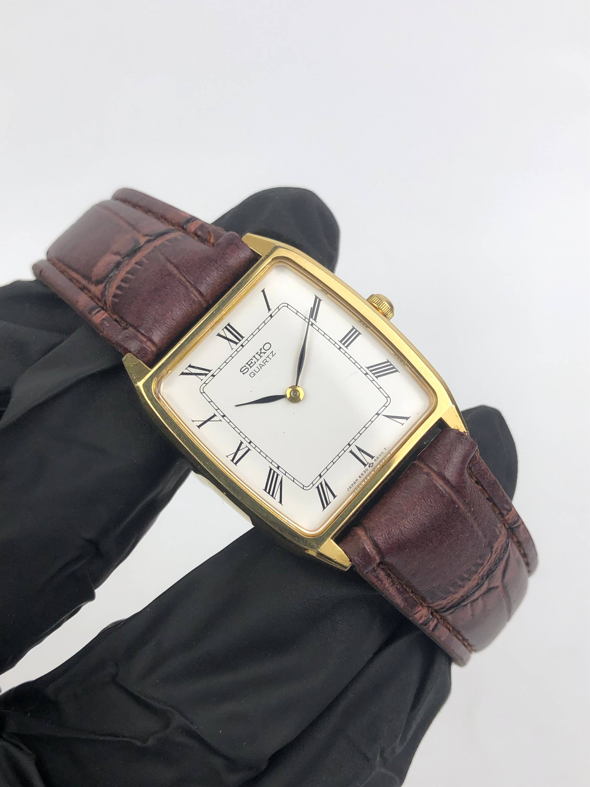DRESSWACTH SEIKO 6530-5780 QUARTZ ROMAN DIAL KLASIK - Gambar 4