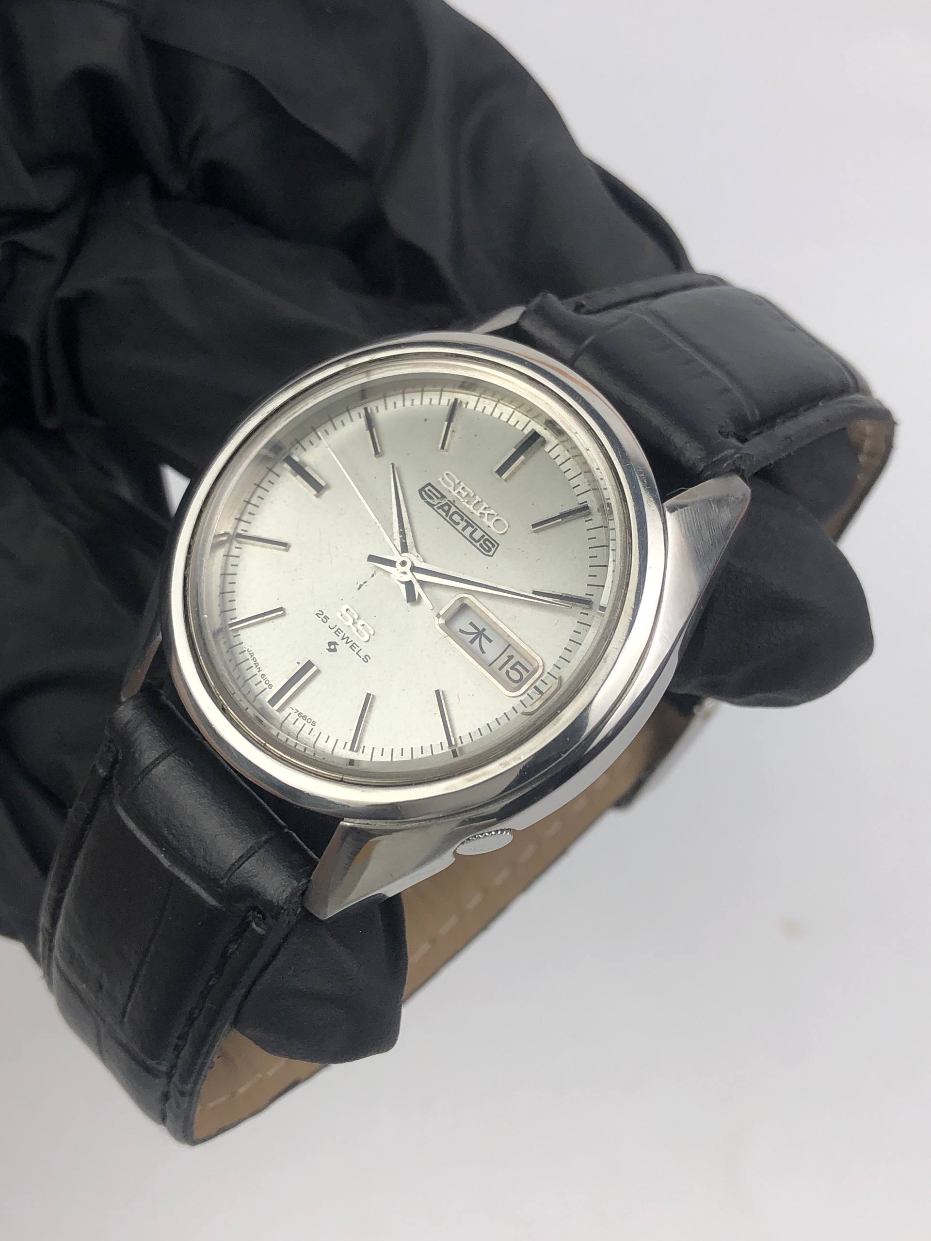 SEIKO5 6106-7510 ACTUS STOP SECOND WITH GRID INNER DIAL DAYDATE - Gambar 3