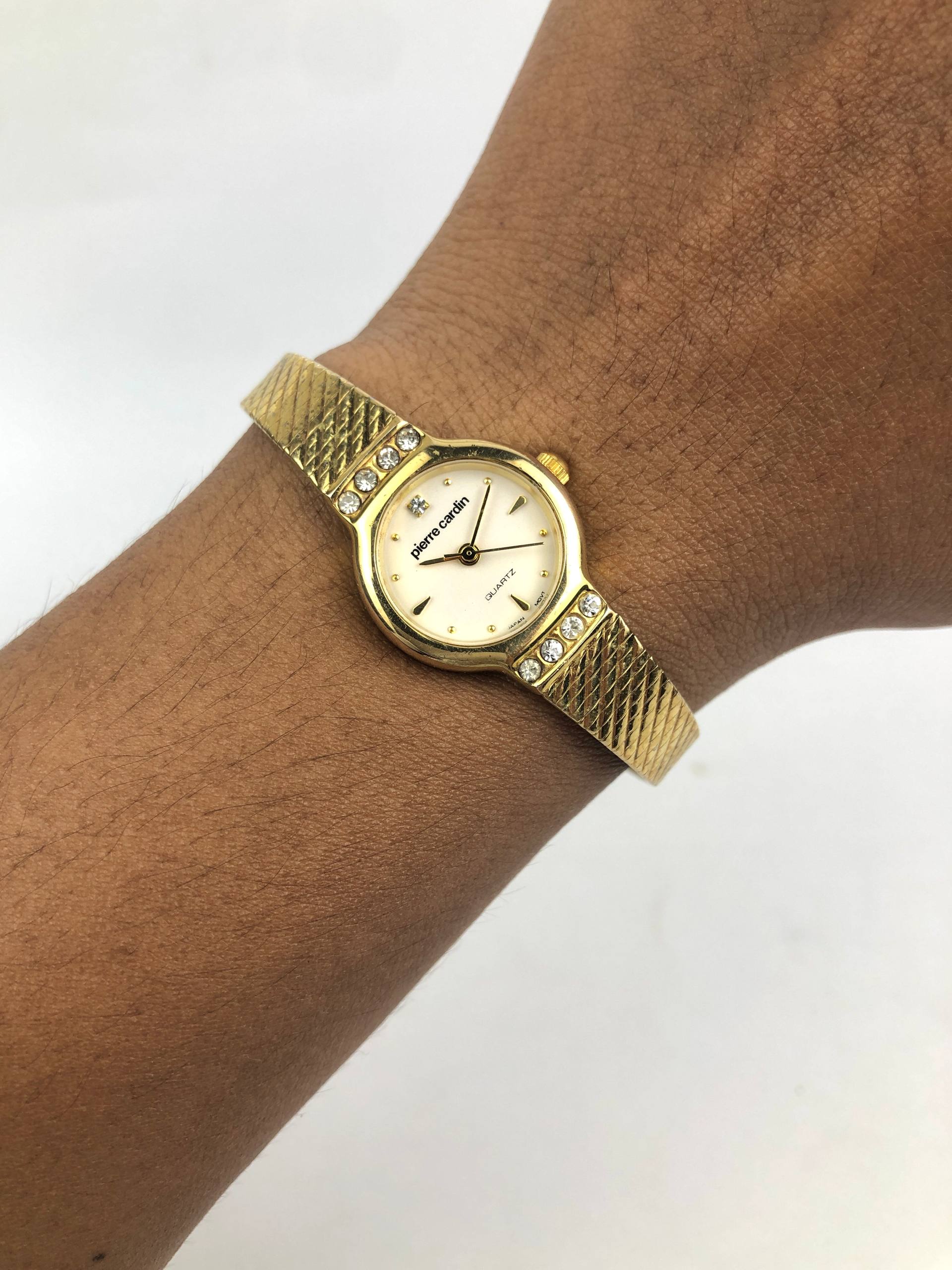 PIERRE CARDIN BANGLE GOLD DISMOND BEZEL QUARTZ