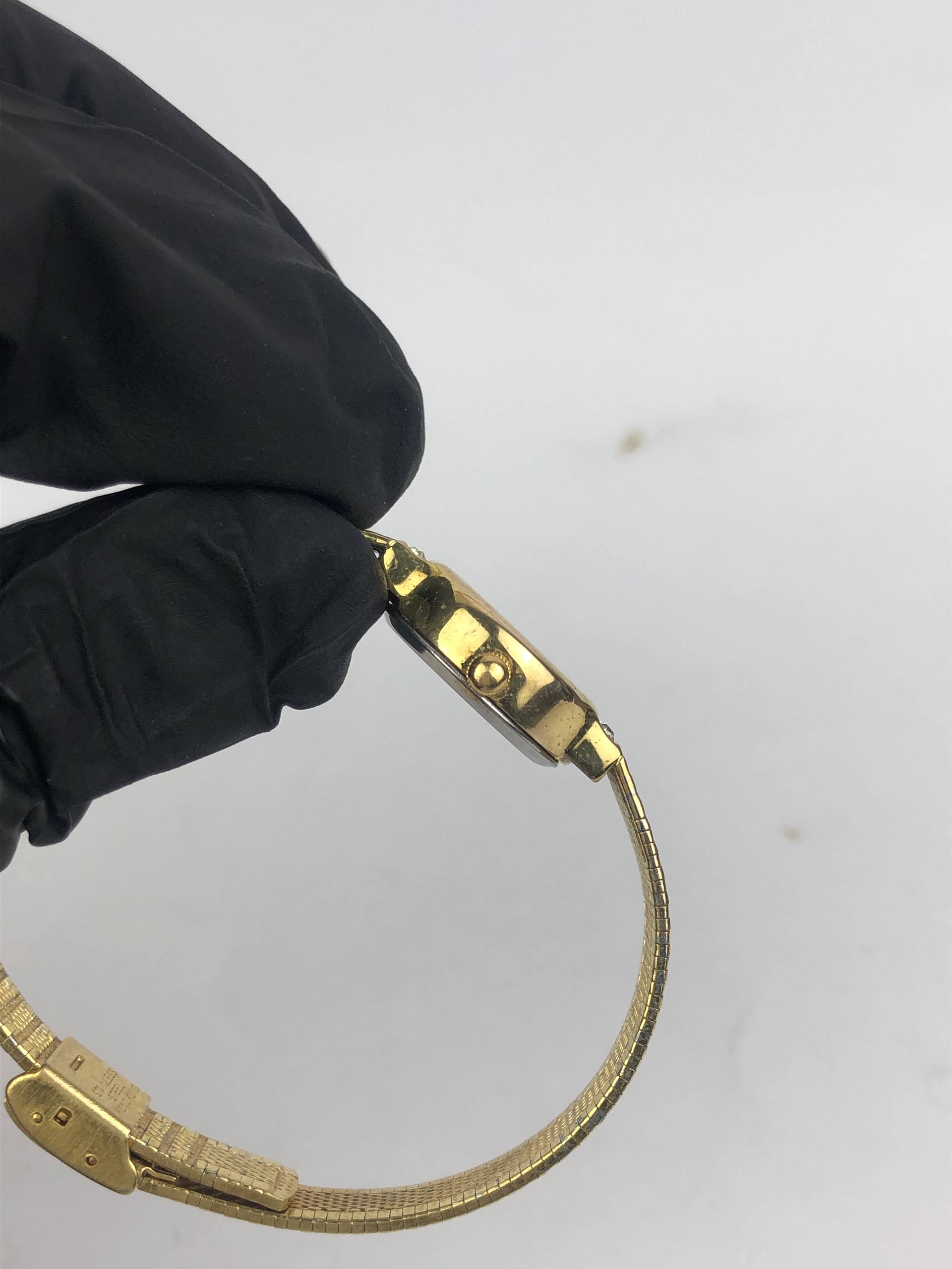 PIERRE CARDIN BANGLE GOLD DISMOND BEZEL QUARTZ - Gambar 5