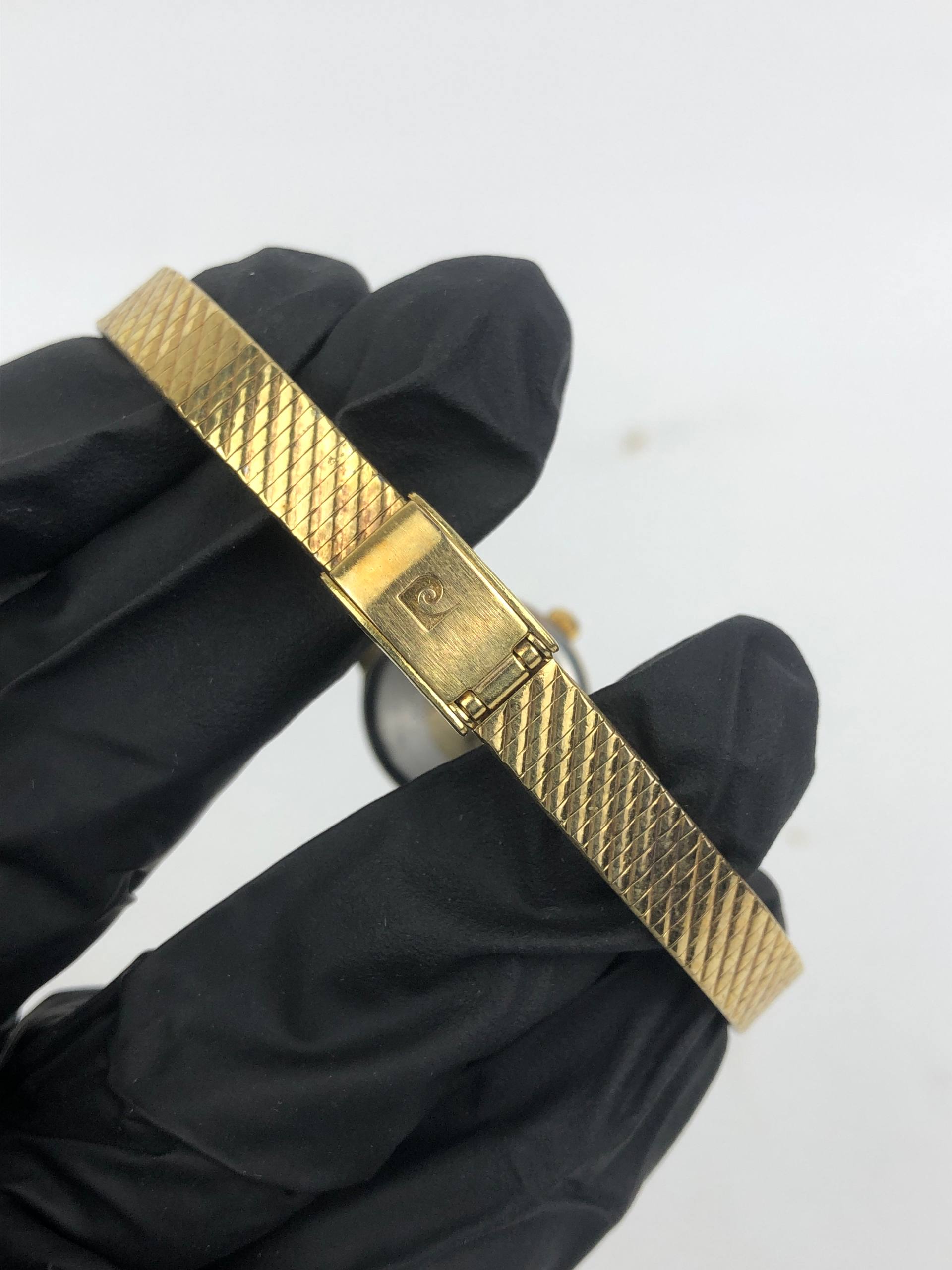 PIERRE CARDIN BANGLE GOLD DISMOND BEZEL QUARTZ - Gambar 7