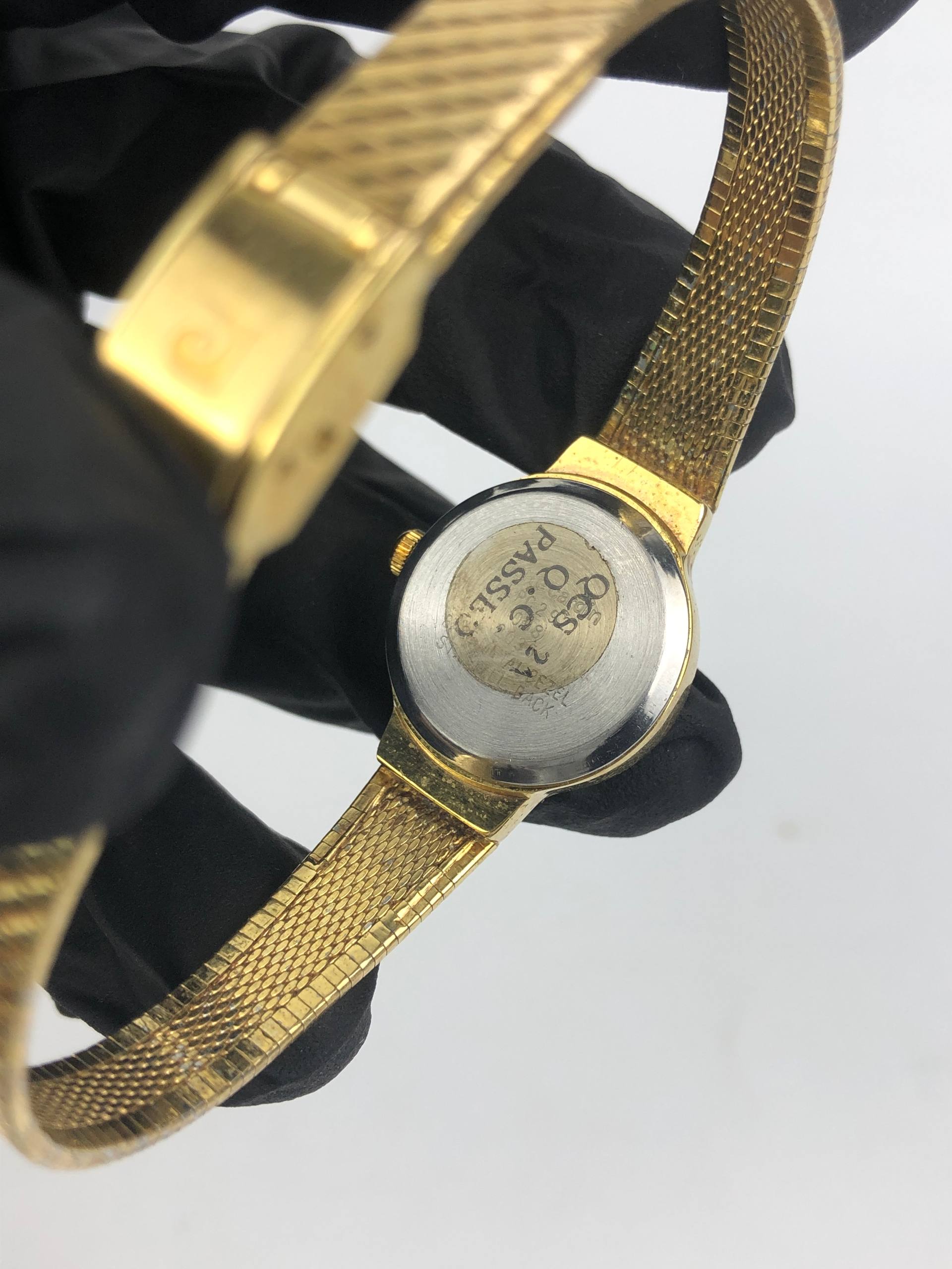 PIERRE CARDIN BANGLE GOLD DISMOND BEZEL QUARTZ - Gambar 8