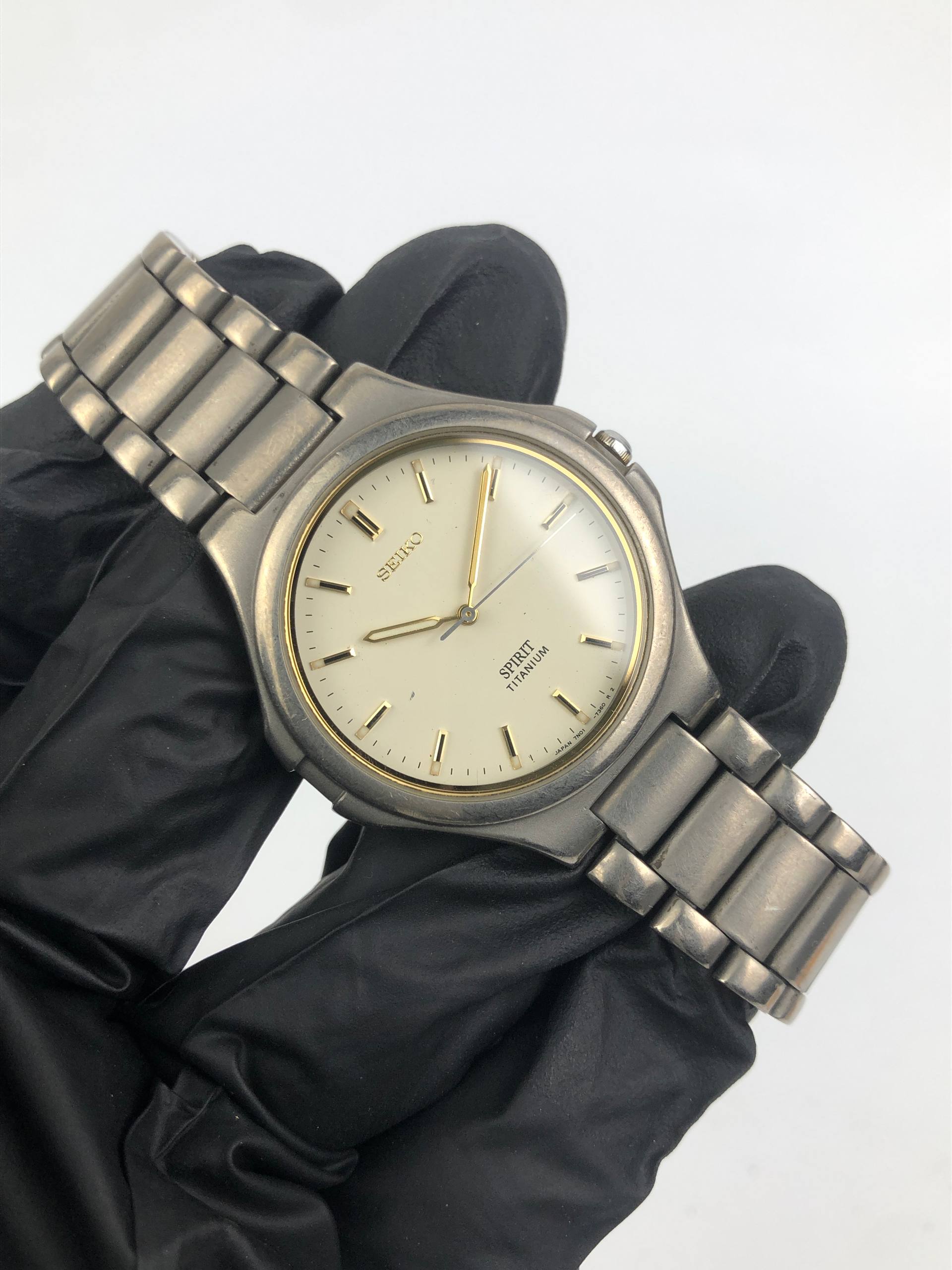 SEIKO 7N01-7100 SPIRIT TAN DIAL ALL TITANIUM - Gambar 4